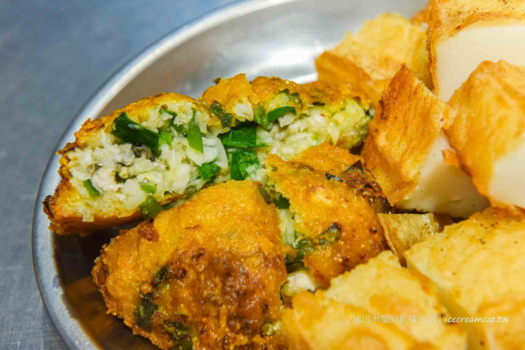 大稻埕【蔡記迪化街古早味蚵嗲】永樂市場旁蚵嗲和炸物推薦(搬家後) @冰淇淋貓的軟爛生活