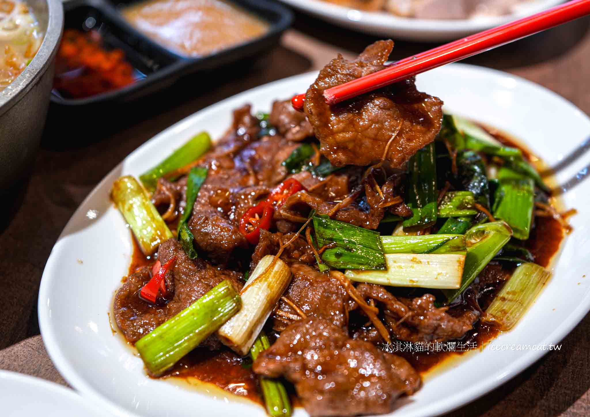 鵝肉川光復店【台北美食】大巨蛋附近台菜，必點老街鵝肉＋芋頭米粉免費續 @冰淇淋貓的軟爛生活