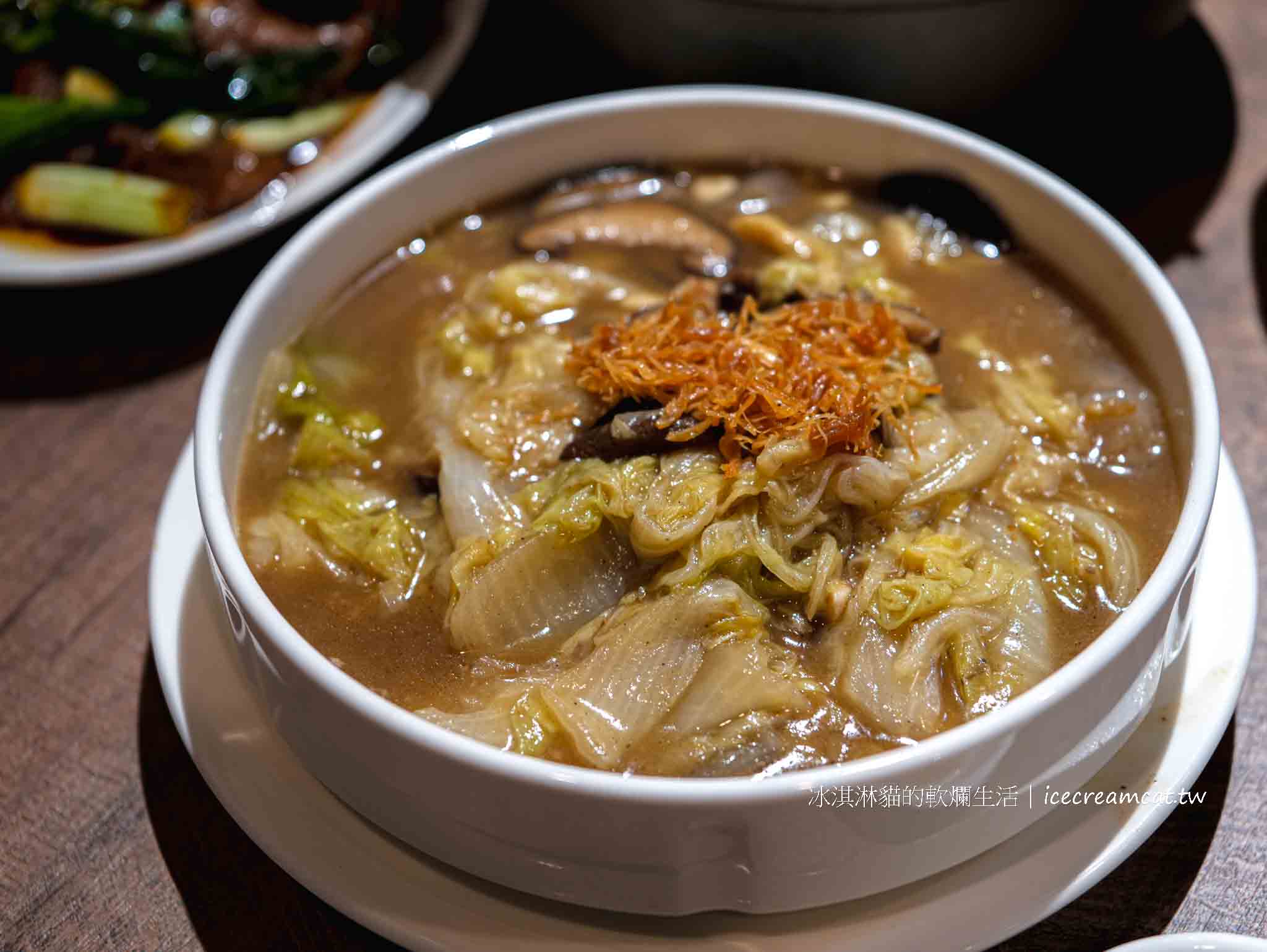 鵝肉川光復店【台北美食】大巨蛋附近台菜，必點老街鵝肉＋芋頭米粉免費續 @冰淇淋貓的軟爛生活