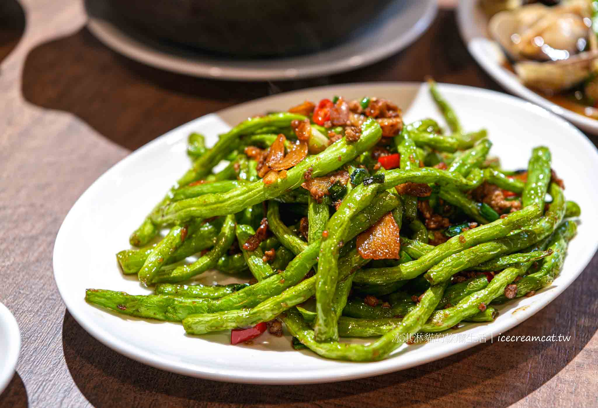 鵝肉川光復店【台北美食】大巨蛋附近台菜，必點老街鵝肉＋芋頭米粉免費續 @冰淇淋貓的軟爛生活