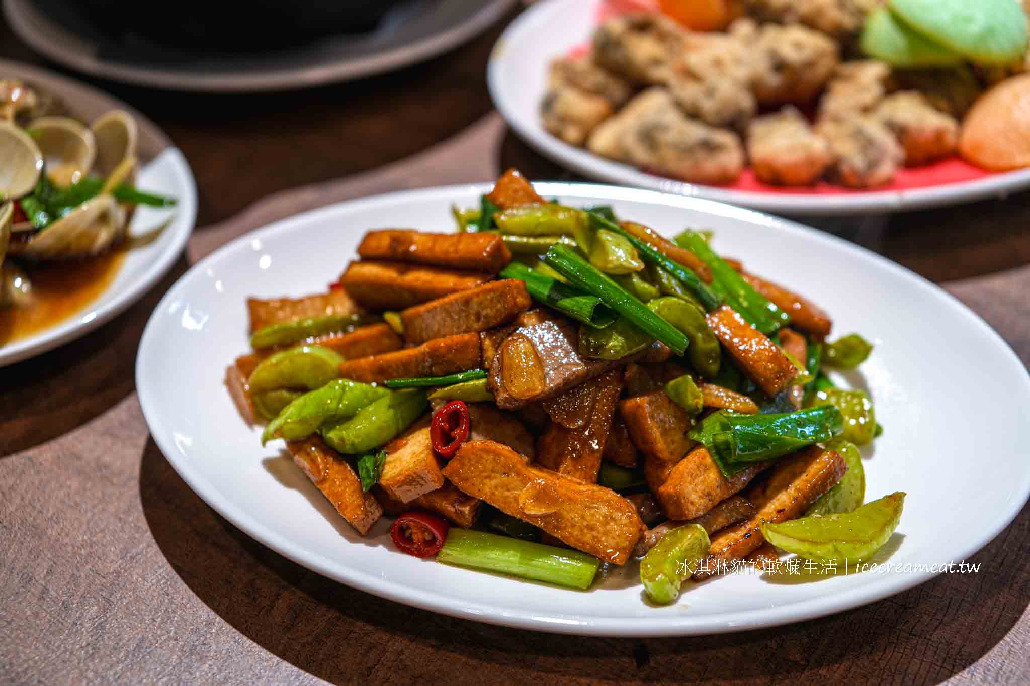 鵝肉川光復店【台北美食】大巨蛋附近台菜，必點老街鵝肉＋芋頭米粉免費續 @冰淇淋貓的軟爛生活