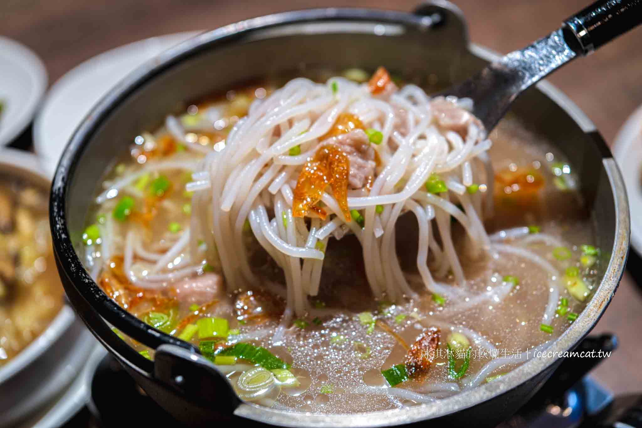 鵝肉川光復店【台北美食】大巨蛋附近台菜，必點老街鵝肉＋芋頭米粉免費續 @冰淇淋貓的軟爛生活