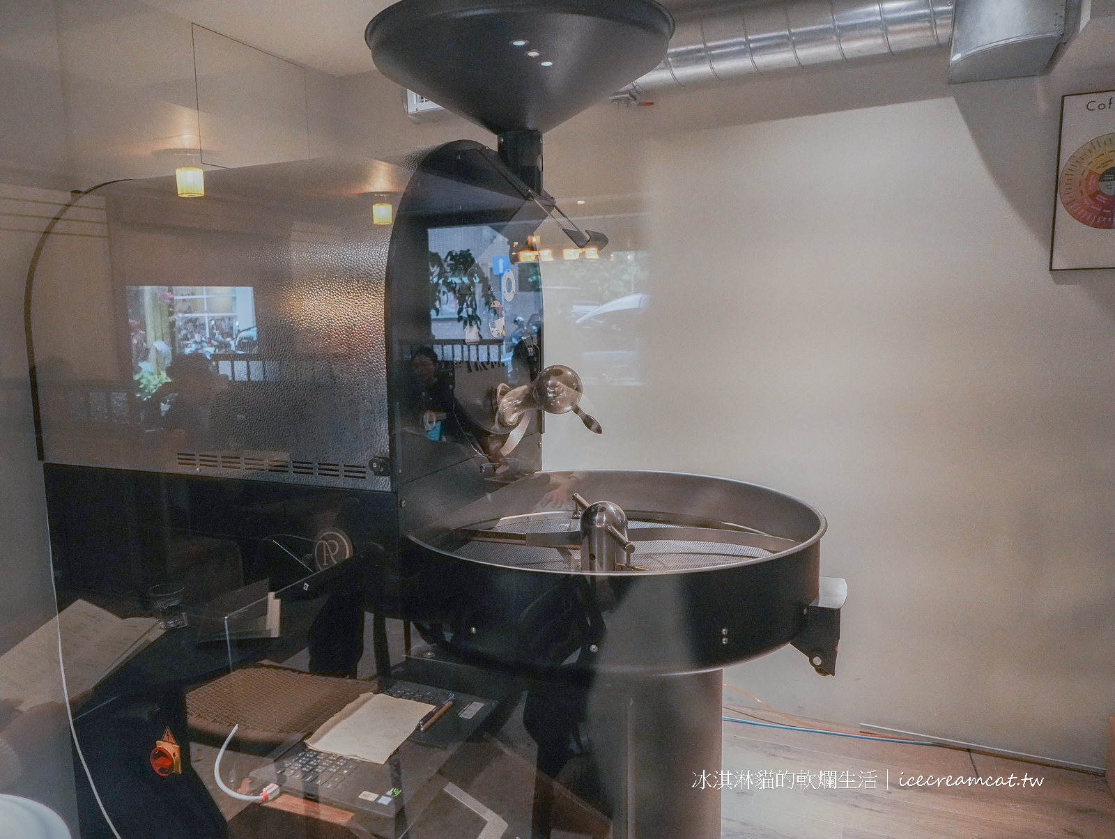 RUFOUS COFFEE ROASTERS 二店｜台北中山國中站新址，入選2025世界百大咖啡館的必訪咖啡廳 @冰淇淋貓的軟爛生活
