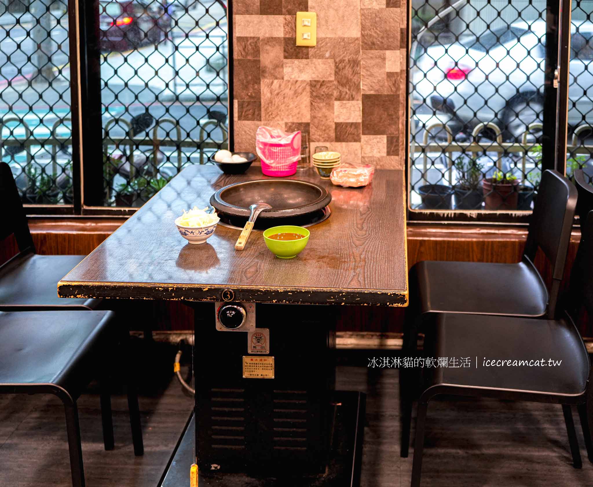 基隆【義美石頭火鍋】無法預約,譽為北台灣最強火鍋餐廳,基隆塔附近美食 @冰淇淋貓的軟爛生活 基隆【義美石頭火鍋】無法預約,譽為北台灣最強火鍋餐廳,基隆塔附近美食 @冰淇淋貓的軟爛生活