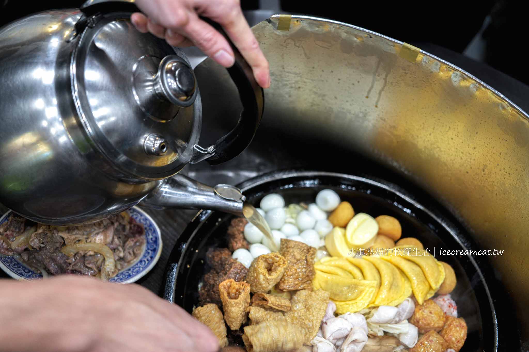 基隆【義美石頭火鍋】無法預約，譽為北台灣最強火鍋餐廳，基隆塔附近美食 @冰淇淋貓的軟爛生活