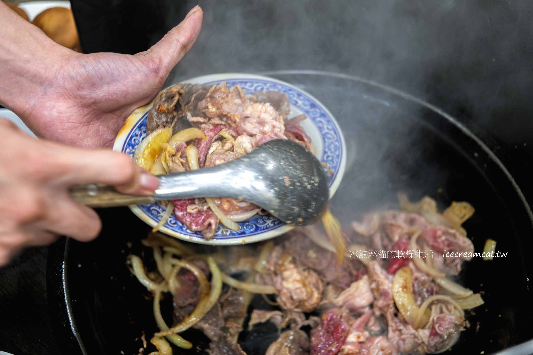 基隆【義美石頭火鍋】無法預約，譽為北台灣最強火鍋餐廳，基隆塔附近美食 @冰淇淋貓的軟爛生活