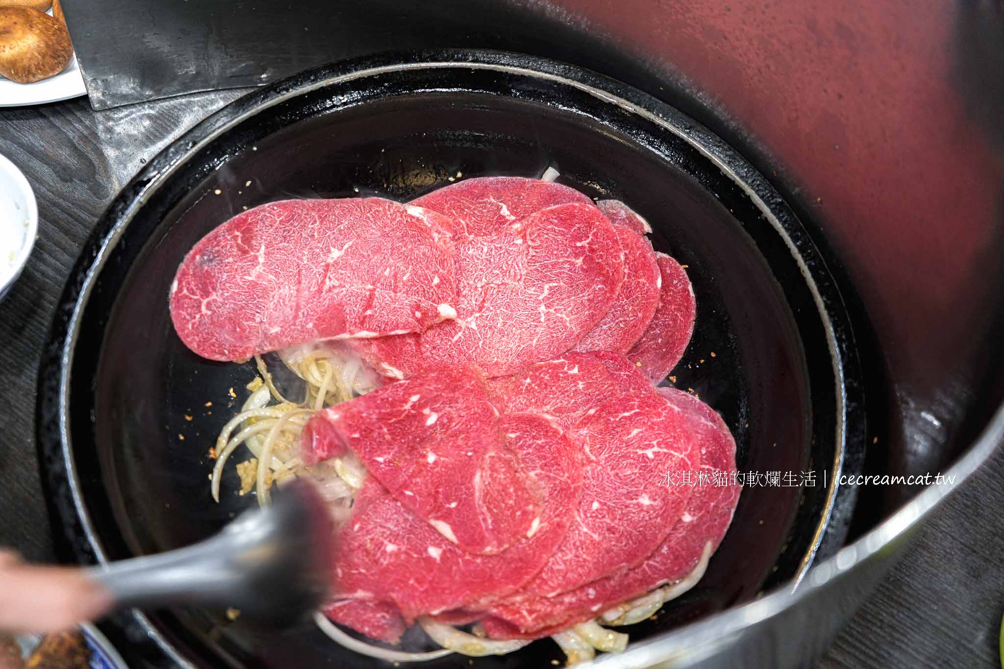 基隆【義美石頭火鍋】無法預約，譽為北台灣最強火鍋餐廳，基隆塔附近美食 @冰淇淋貓的軟爛生活