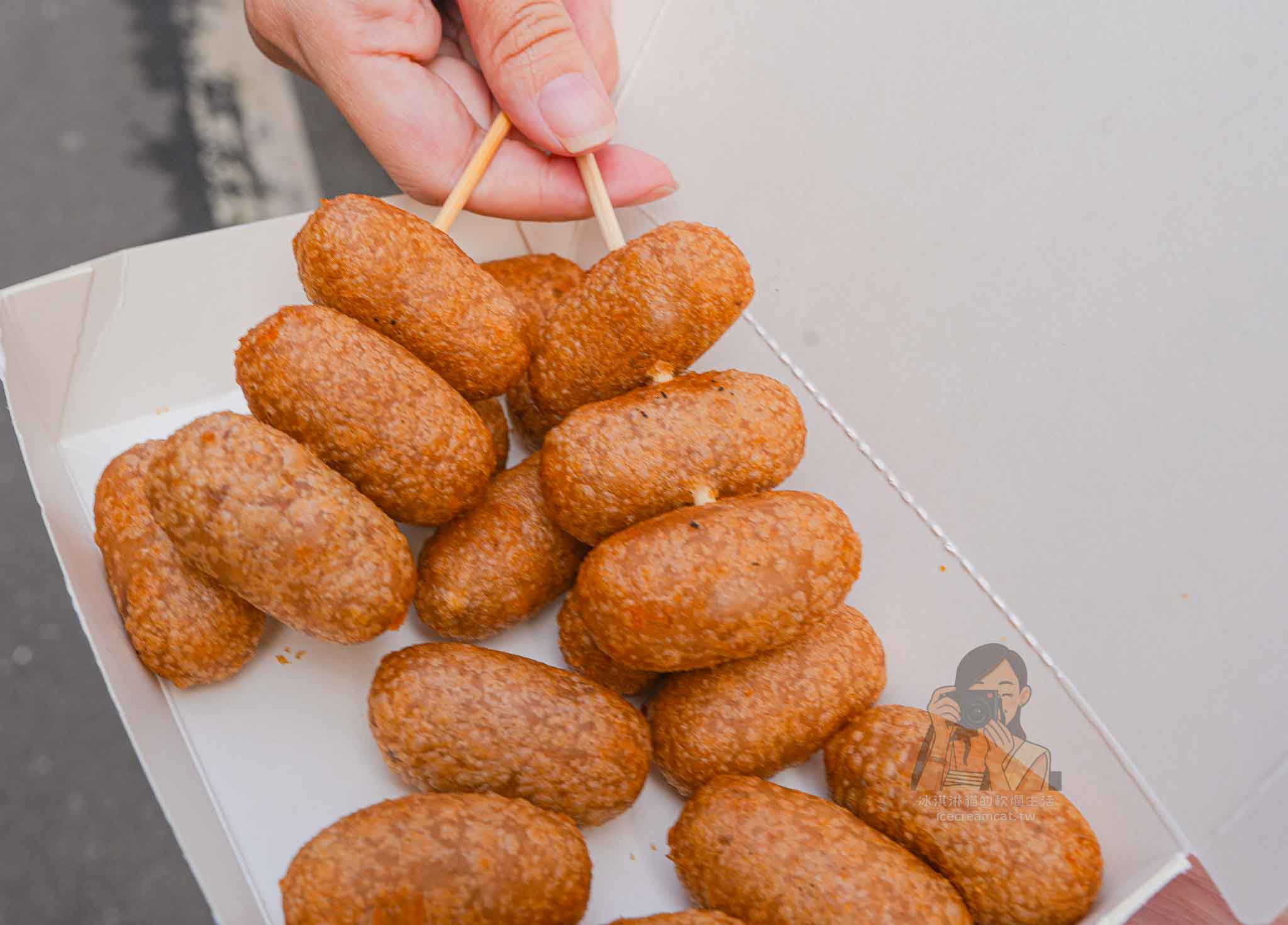 芋頭炸 西瓜巷【金山美食】邪惡思想現炸芋頭，素食可食小吃 @冰淇淋貓的軟爛生活