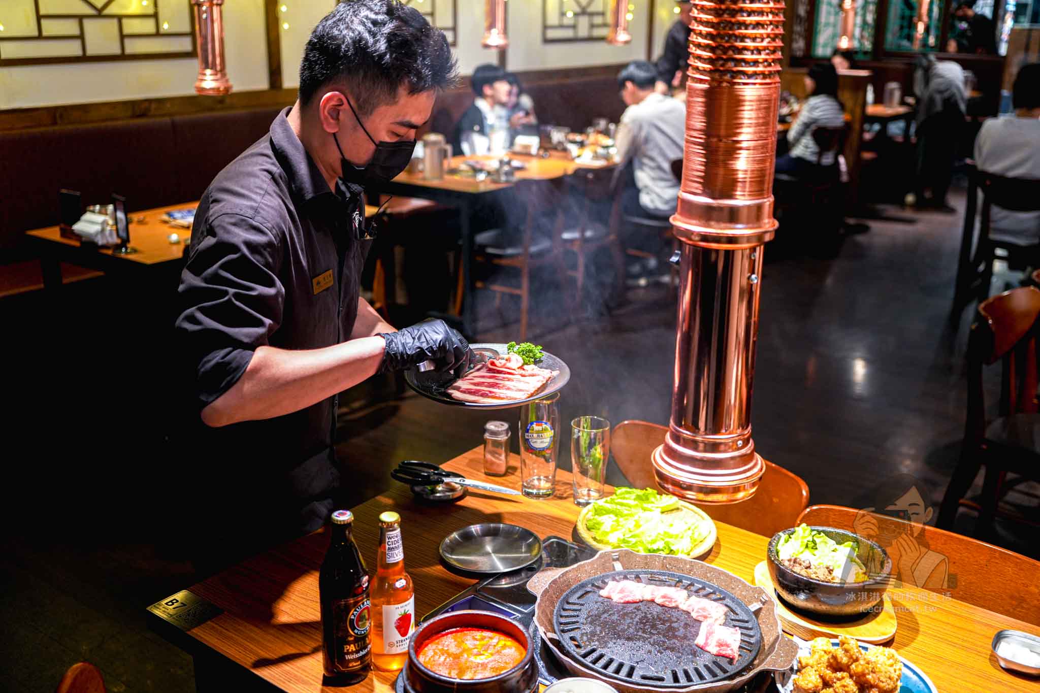 板橋韓式烤肉推薦｜ABV Bar & Kitchen 韓式餐酒館 專人代烤燒肉＋餐酒搭配 @冰淇淋貓的軟爛生活