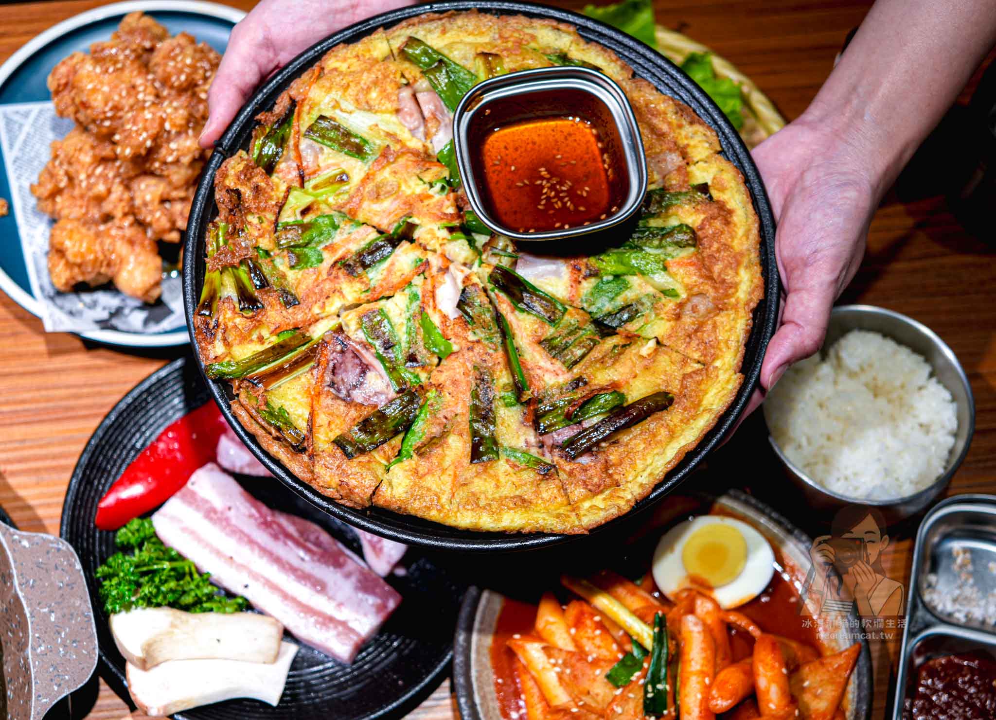 板橋韓式烤肉推薦｜ABV Bar & Kitchen 韓式餐酒館 專人代烤燒肉＋餐酒搭配 @冰淇淋貓的軟爛生活