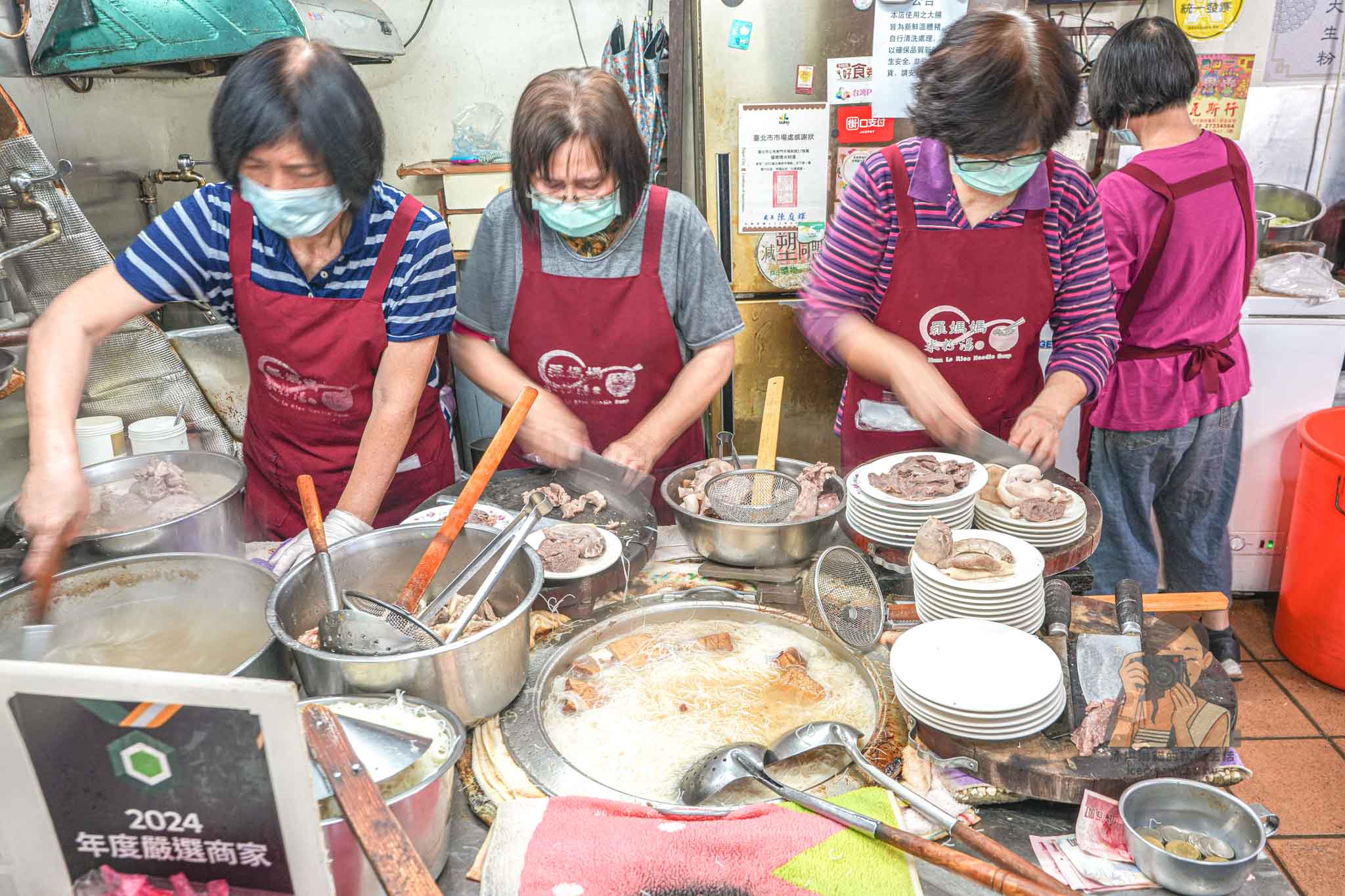 【東門市場美食】羅媽媽米粉湯菜單必點黑白切、湯頭好喝又耐吃的米粉湯 @冰淇淋貓的軟爛生活