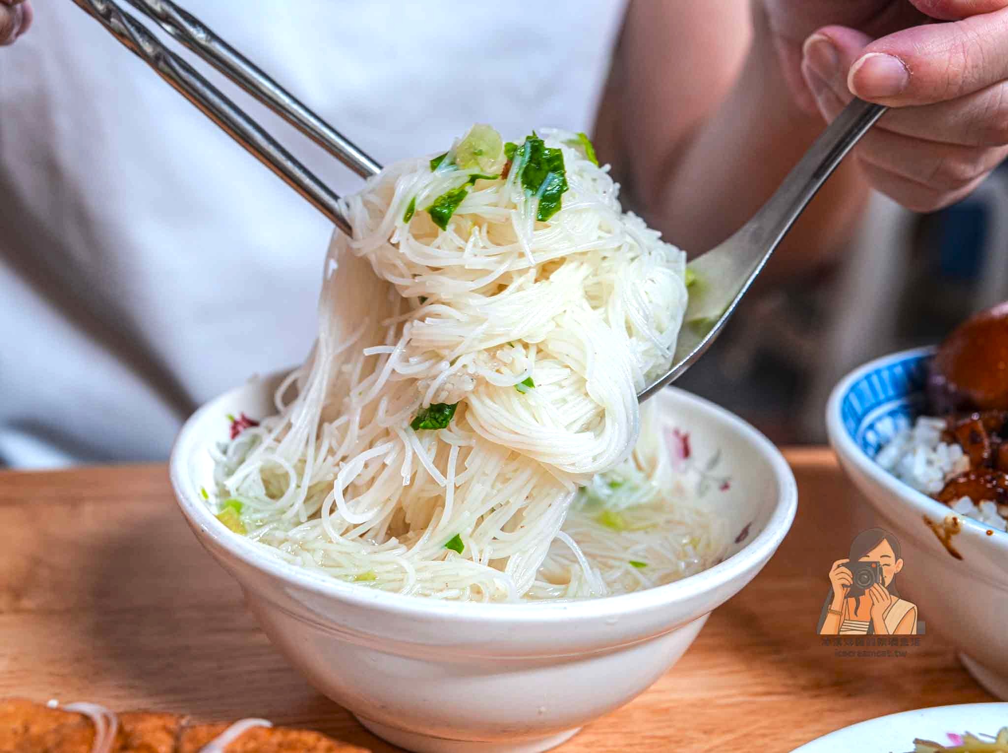 【東門市場美食】羅媽媽米粉湯菜單必點黑白切、湯頭好喝又耐吃的米粉湯 @冰淇淋貓的軟爛生活