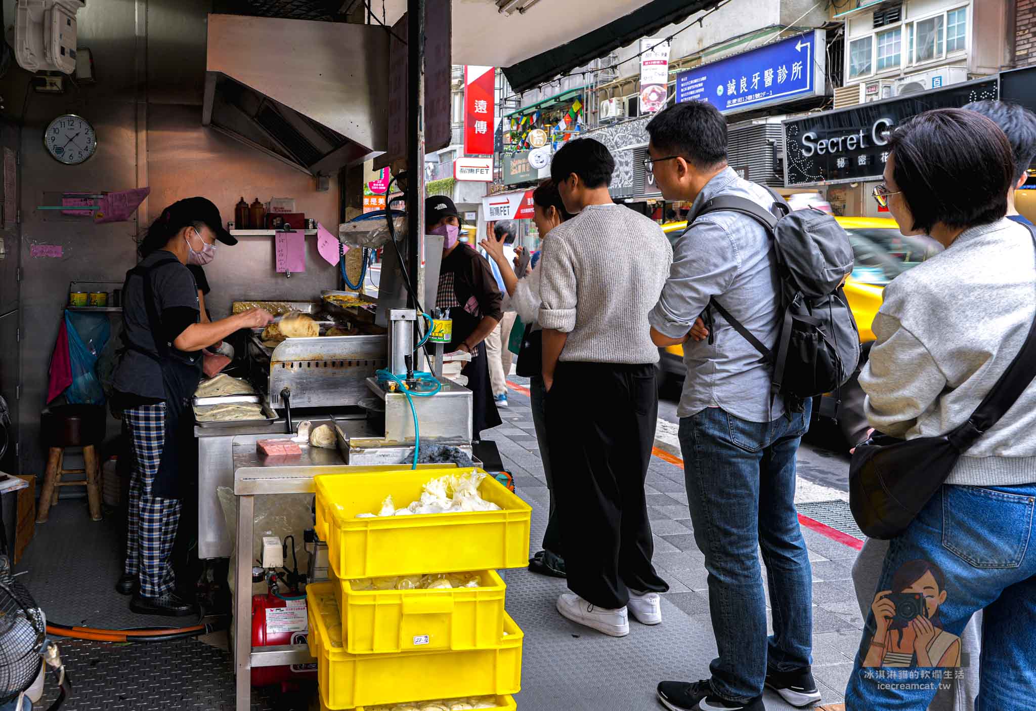台北【永康街美食】天津蔥抓餅｜東門站排隊蔥抓餅，誠記越南麵食旁人氣小吃 @冰淇淋貓的軟爛生活