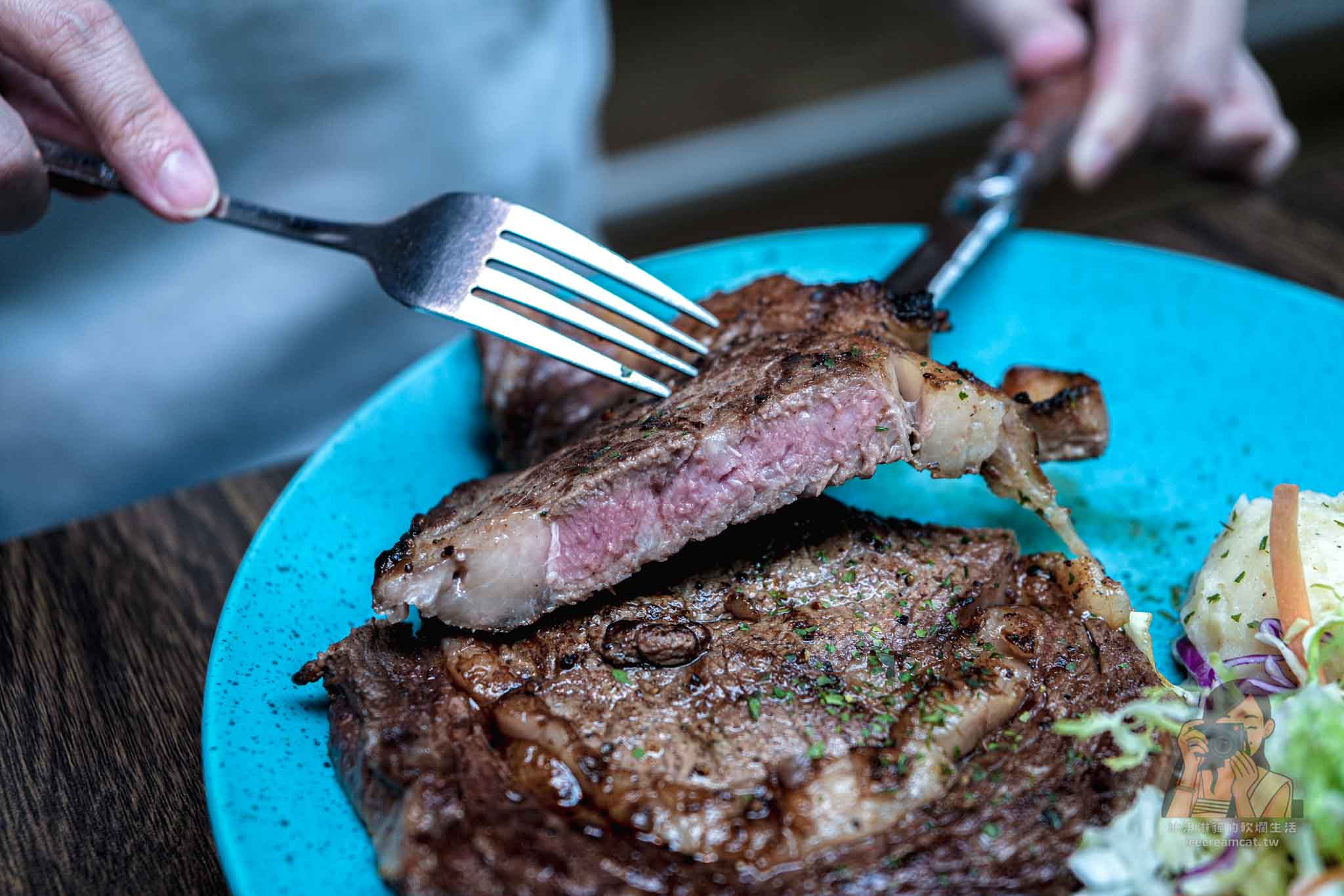 台北東區【ABV Bar & Kitchen】美式餐酒館,忠孝敦化站宵夜、精釀啤酒推薦 @冰淇淋貓的軟爛生活 台北東區【ABV Bar & Kitchen】美式餐酒館,忠孝敦化站宵夜、精釀啤酒推薦 @冰淇淋貓的軟爛生活