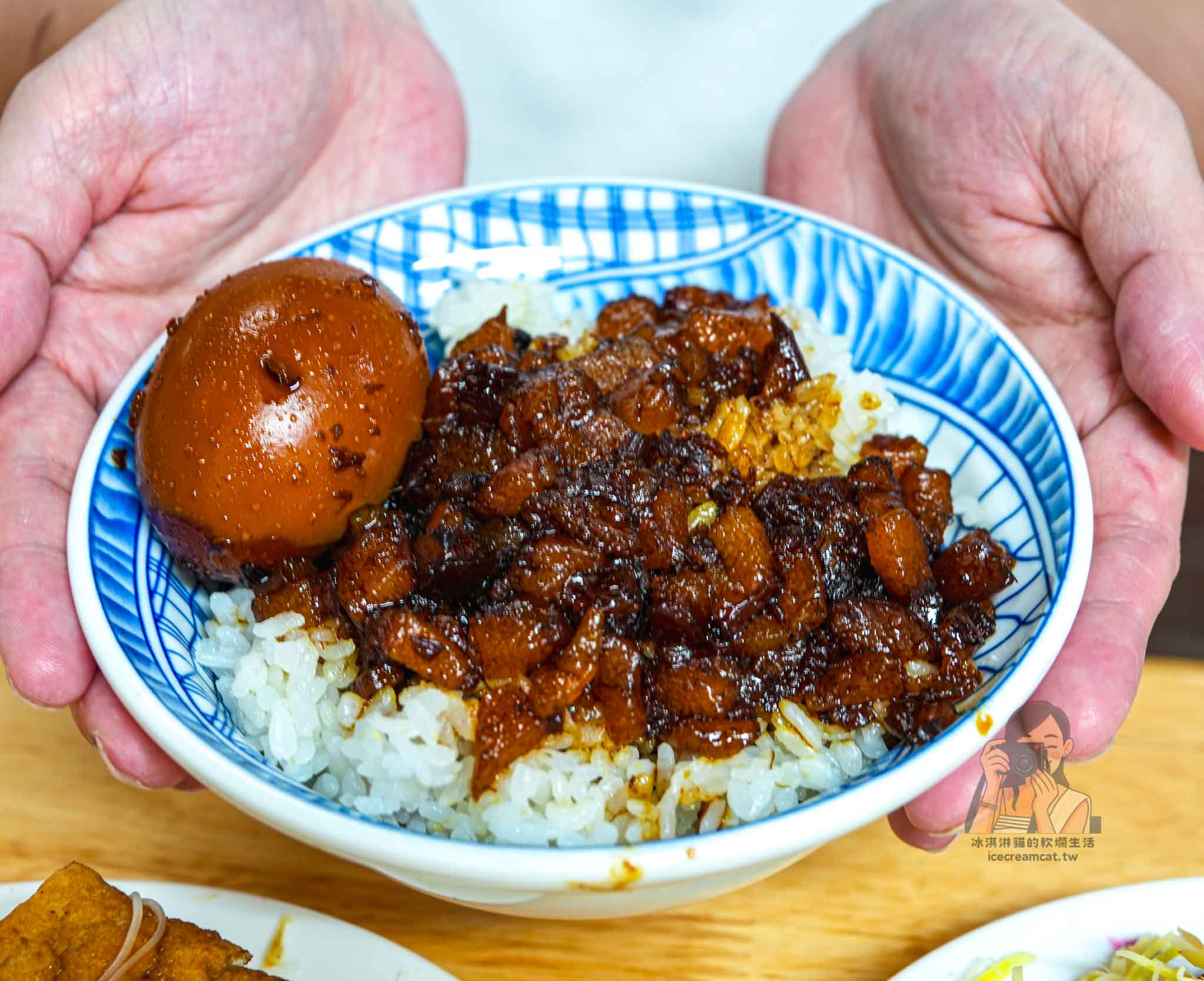 【東門市場必吃】東門城滷肉飯 三代傳承老滷、信義路二段排隊滷肉飯 @冰淇淋貓的軟爛生活
