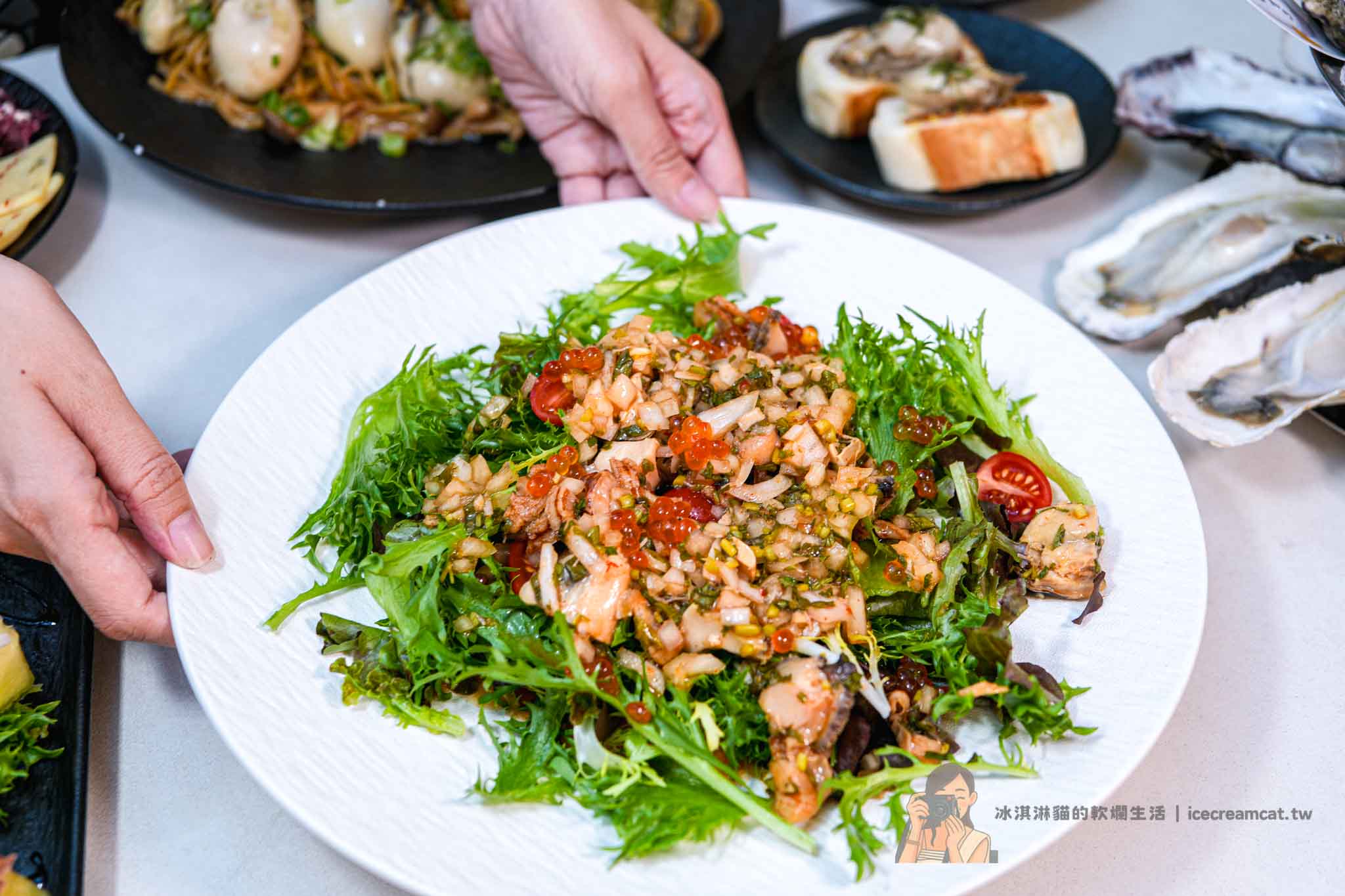 忠孝復興站 | She&rsquo;ll Oyster bar ｜敘｜台北東區生蠔吧宵夜約會續攤好去處！必點日本生蠔塔與法國空運吉拉朵生蠔 @冰淇淋貓的軟爛生活