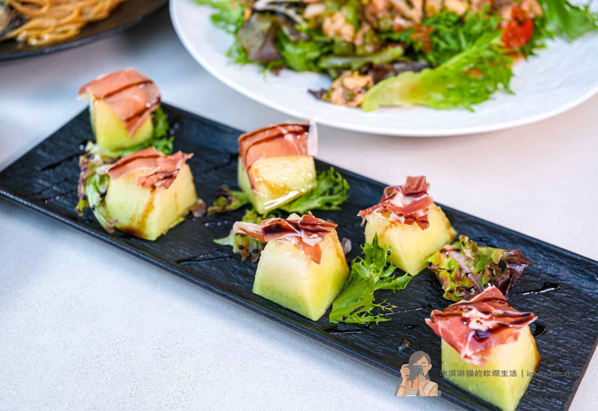 忠孝復興站 | She&rsquo;ll Oyster bar ｜敘｜台北東區生蠔吧宵夜約會續攤好去處！必點日本生蠔塔與法國空運吉拉朵生蠔 @冰淇淋貓的軟爛生活