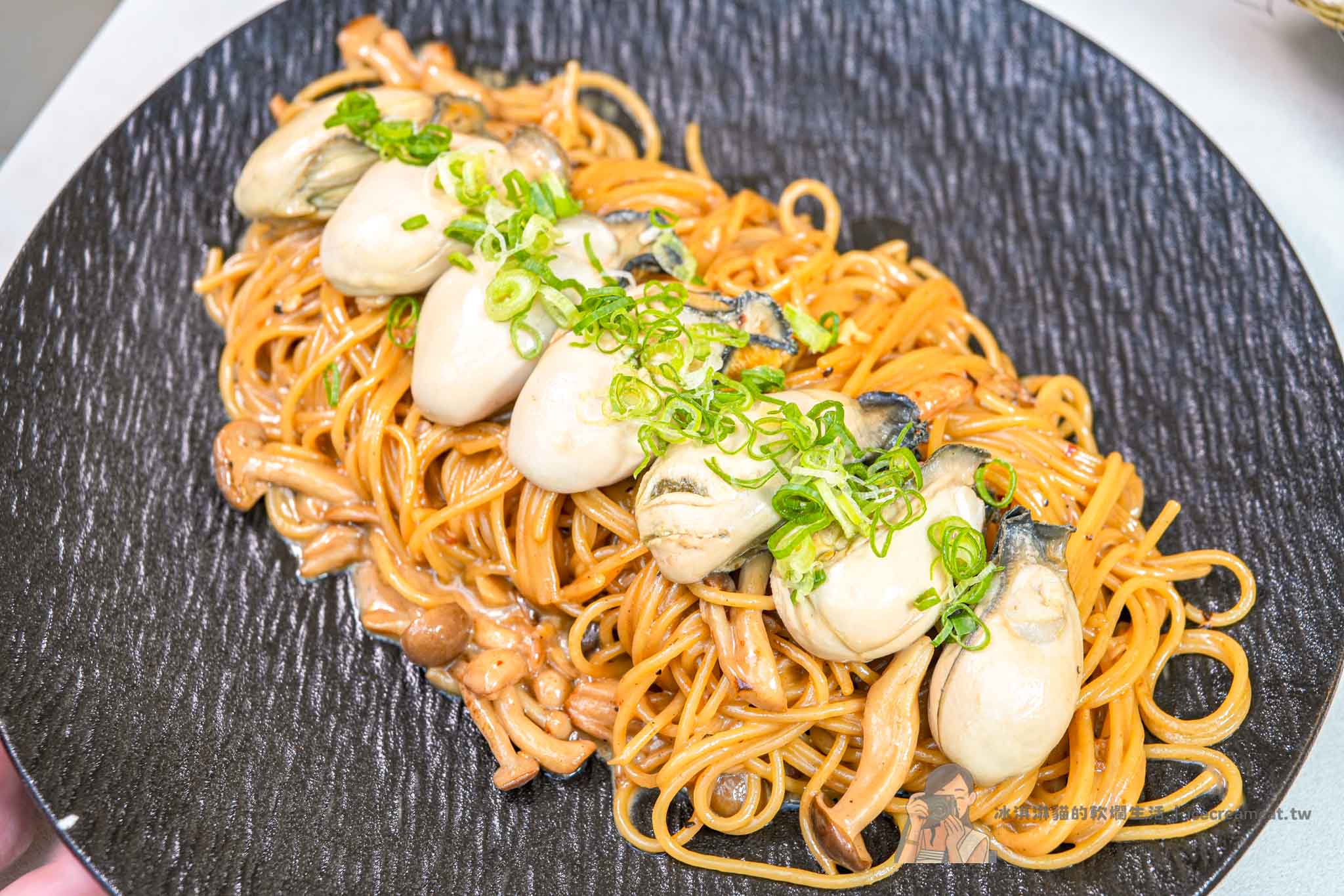 忠孝復興站 | She’ll Oyster bar |敘|台北東區生蠔吧宵夜約會續攤好去處!必點日本生蠔塔與法國空運吉拉朵生蠔 @冰淇淋貓的軟爛生活 忠孝復興站 | She’ll Oyster bar |敘|台北東區生蠔吧宵夜約會續攤好去處!必點日本生蠔塔與法國空運吉拉朵生蠔 @冰淇淋貓的軟爛生活