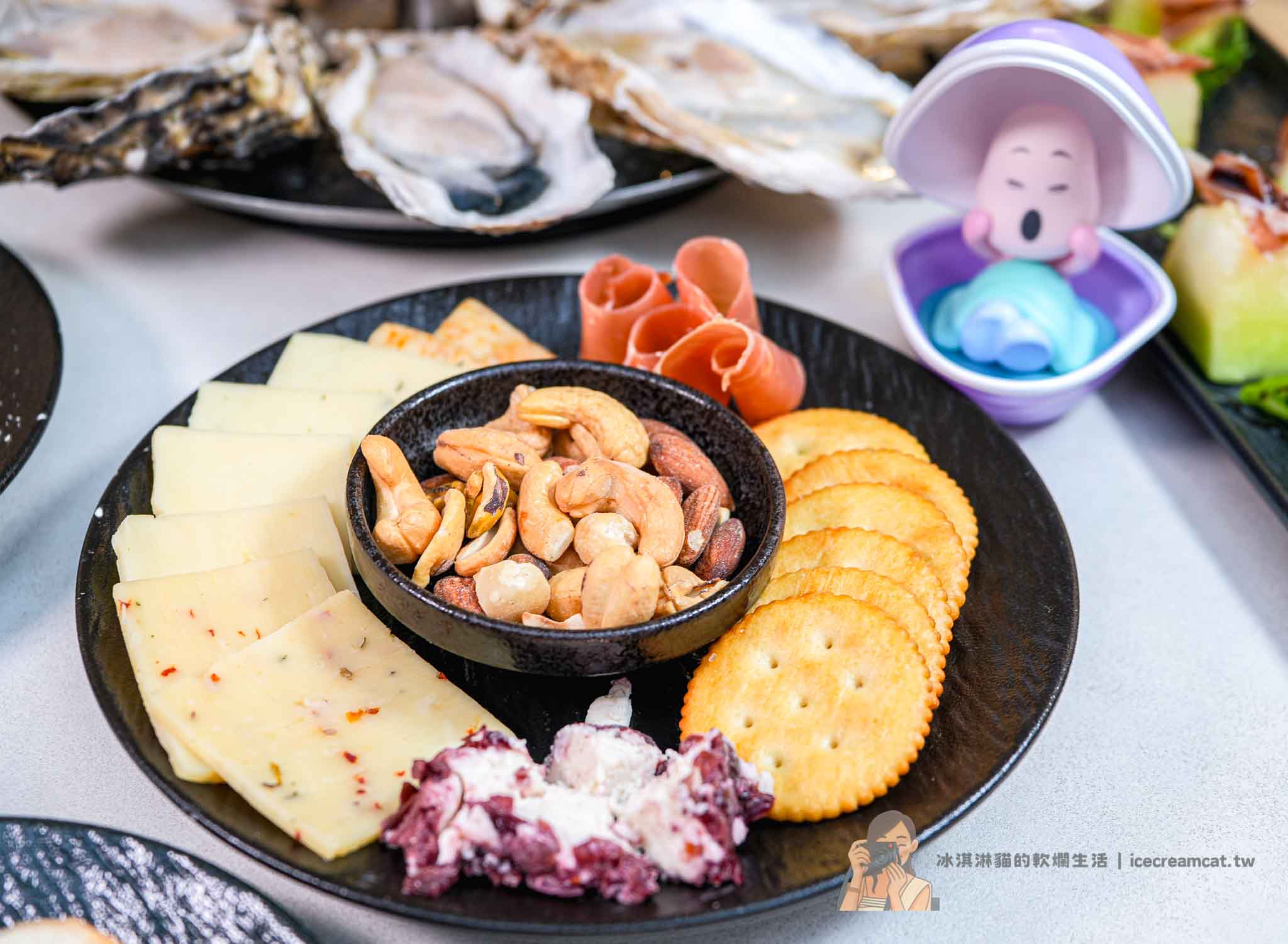 忠孝復興站 | She&rsquo;ll Oyster bar ｜敘｜台北東區生蠔吧宵夜約會續攤好去處！必點日本生蠔塔與法國空運吉拉朵生蠔 @冰淇淋貓的軟爛生活