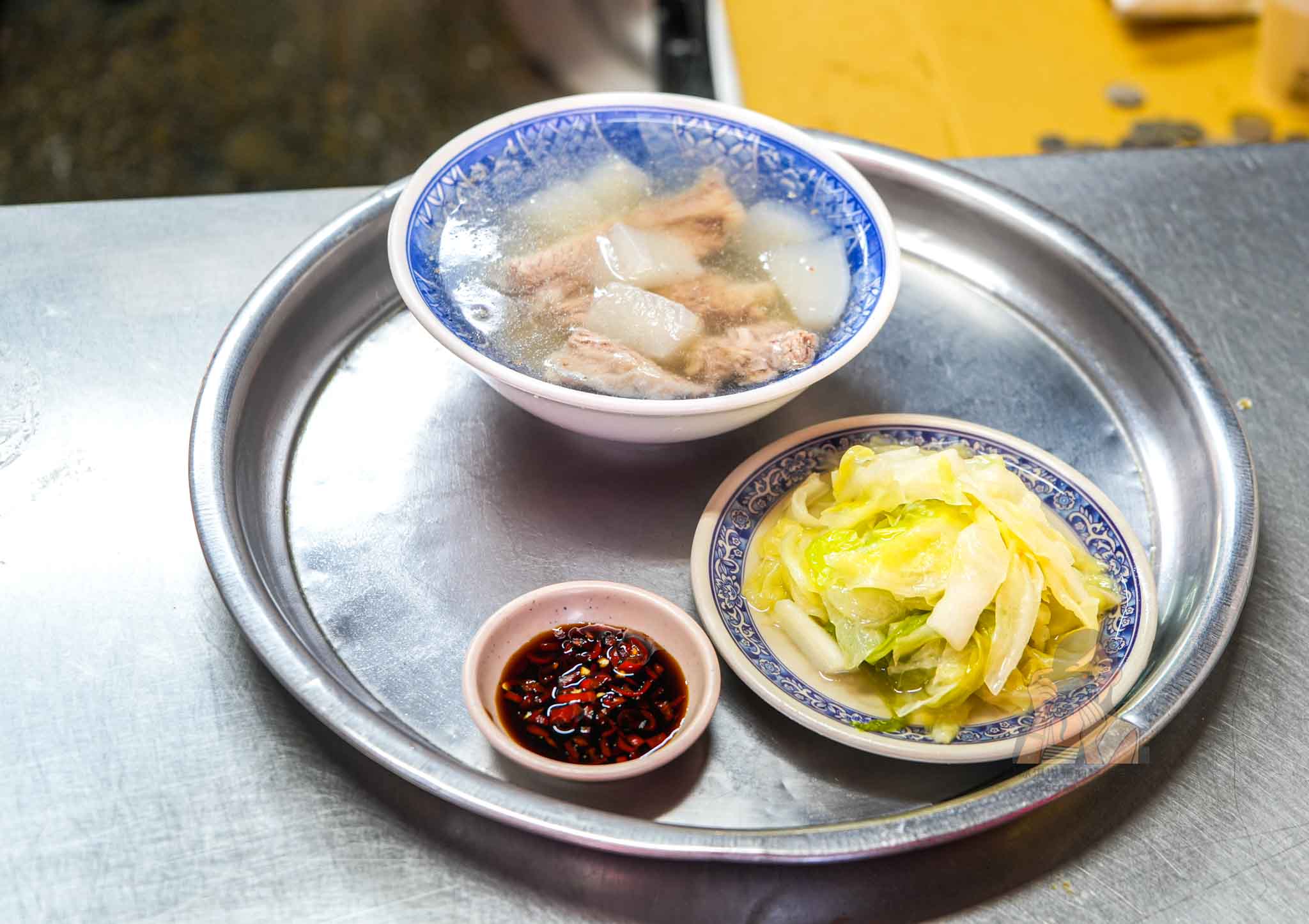 【阿桂姨原汁排骨湯】大稻埕慈聖宮美食街必吃排骨湯，捷運大橋頭站美食 @冰淇淋貓的軟爛生活