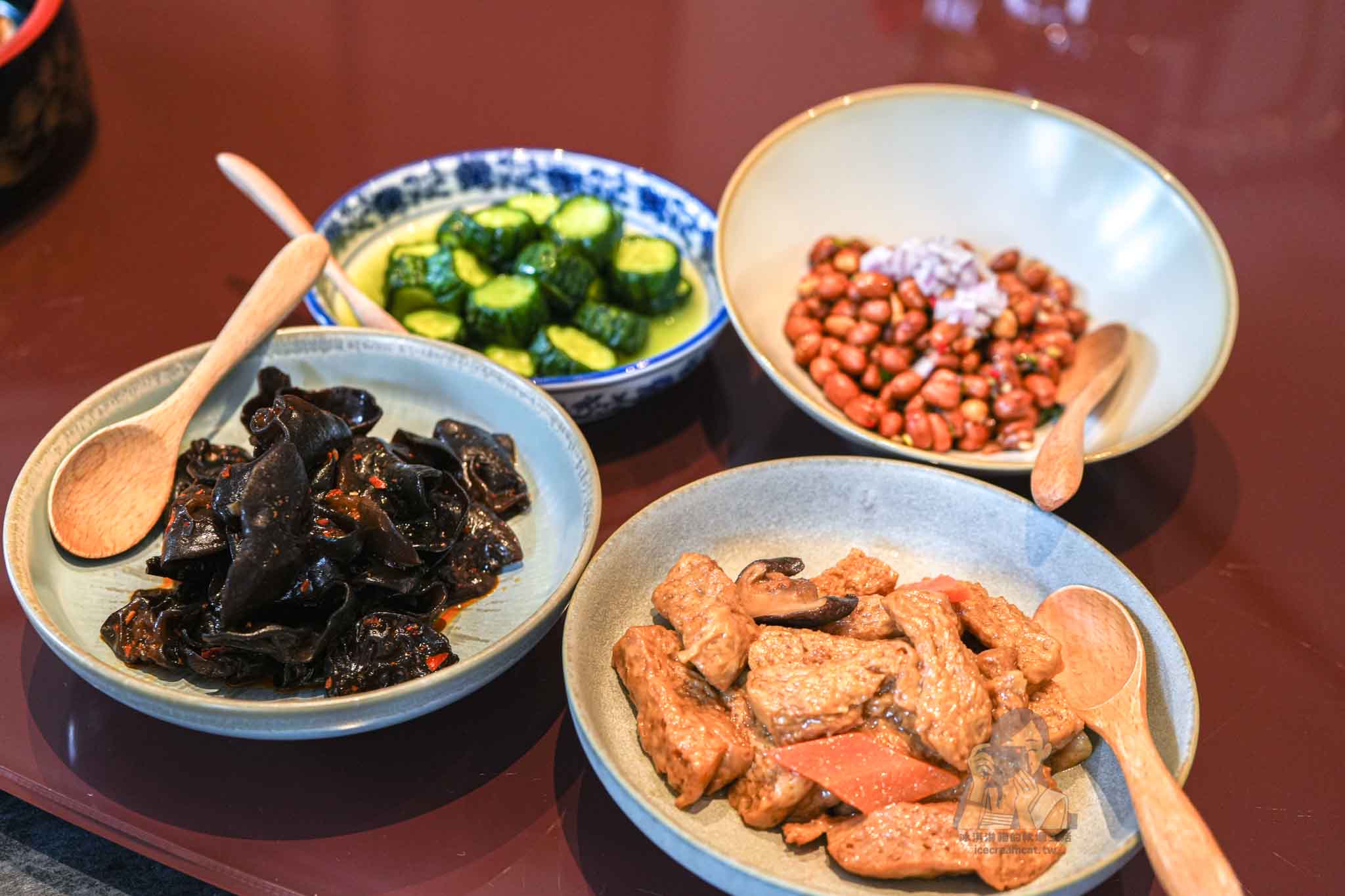 【北投美食】泉源閣 Bando Club｜ 晶華酒店集團 北投晶泉丰旅台式辦桌菜，總舖師烤鴨六吃 @冰淇淋貓的軟爛生活