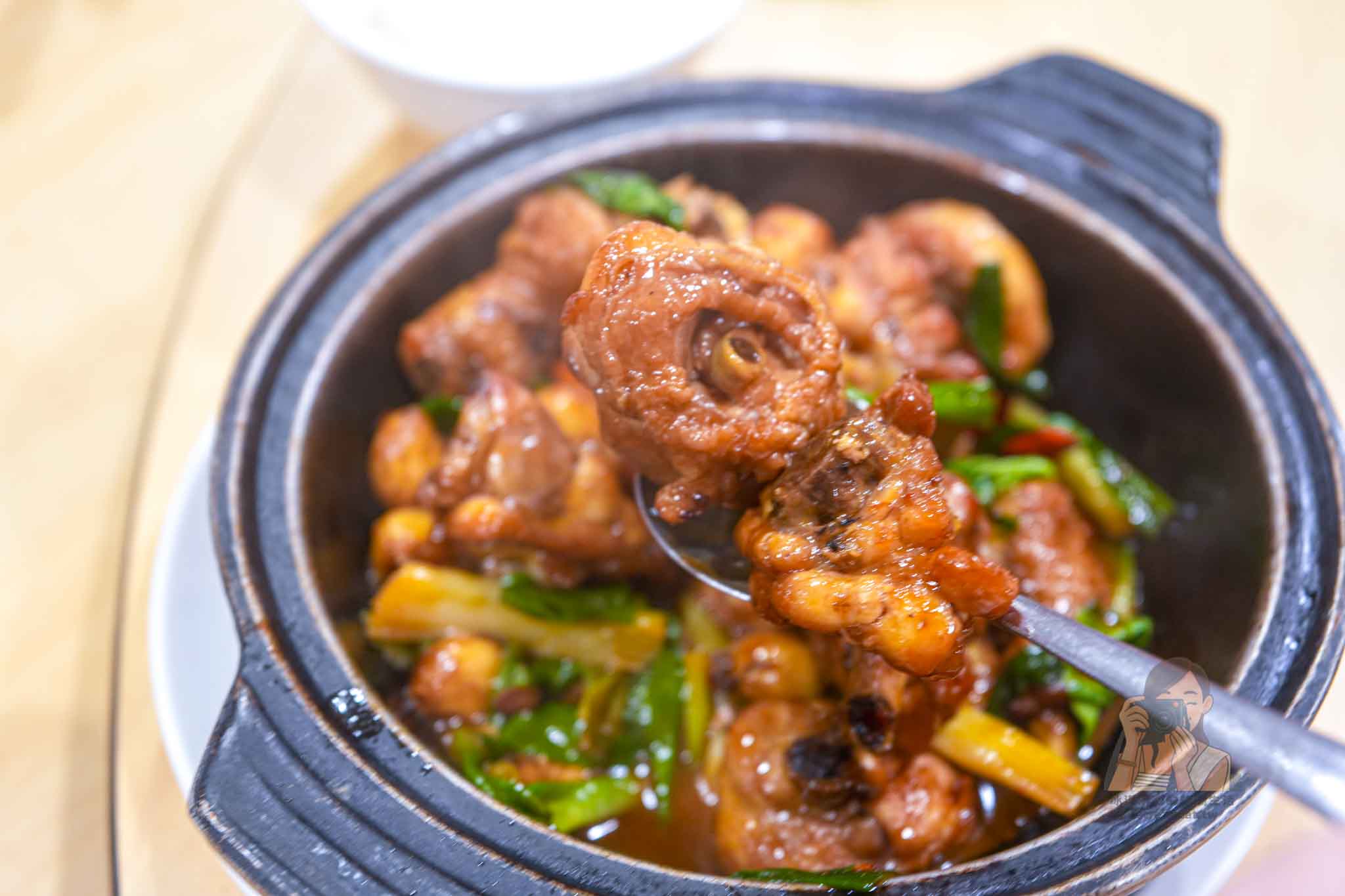 天母美食｜阿甘小館中山北路七段 30年老店，菜單必吃鹽焗雞與熱炒 @冰淇淋貓的軟爛生活