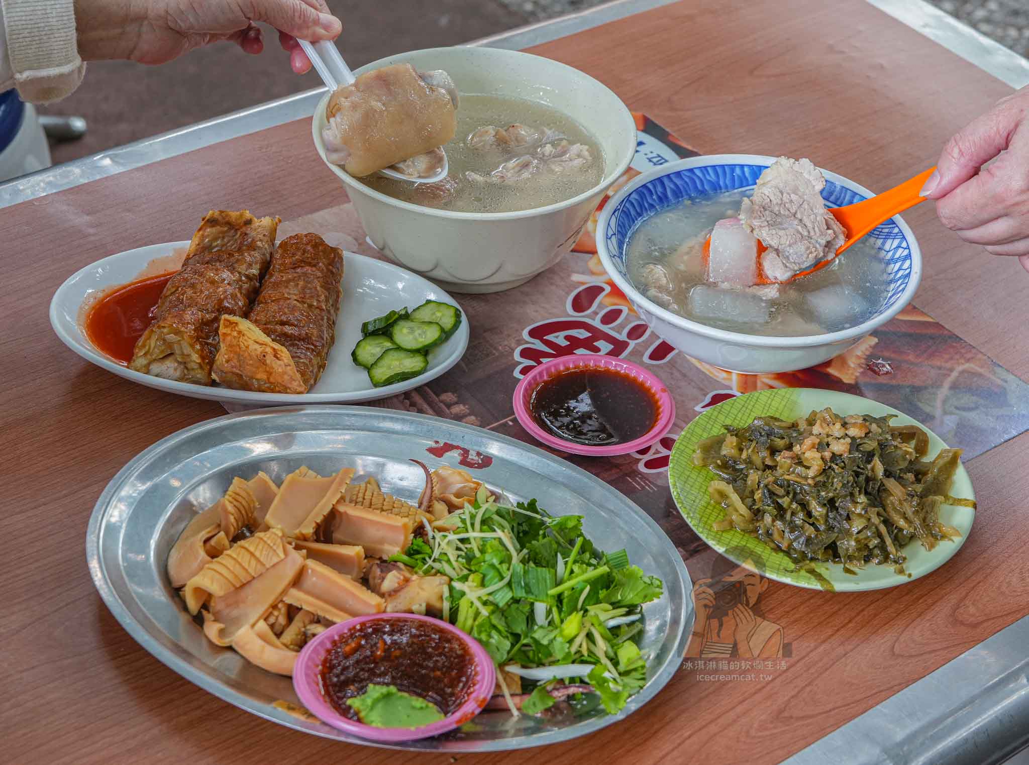大橋頭美食|許仔豬腳麵線豬腳白湯必吃,大稻埕慈聖宮美食連觀光客都愛 @冰淇淋貓的軟爛生活 大橋頭美食|許仔豬腳麵線豬腳白湯必吃,大稻埕慈聖宮美食連觀光客都愛 @冰淇淋貓的軟爛生活