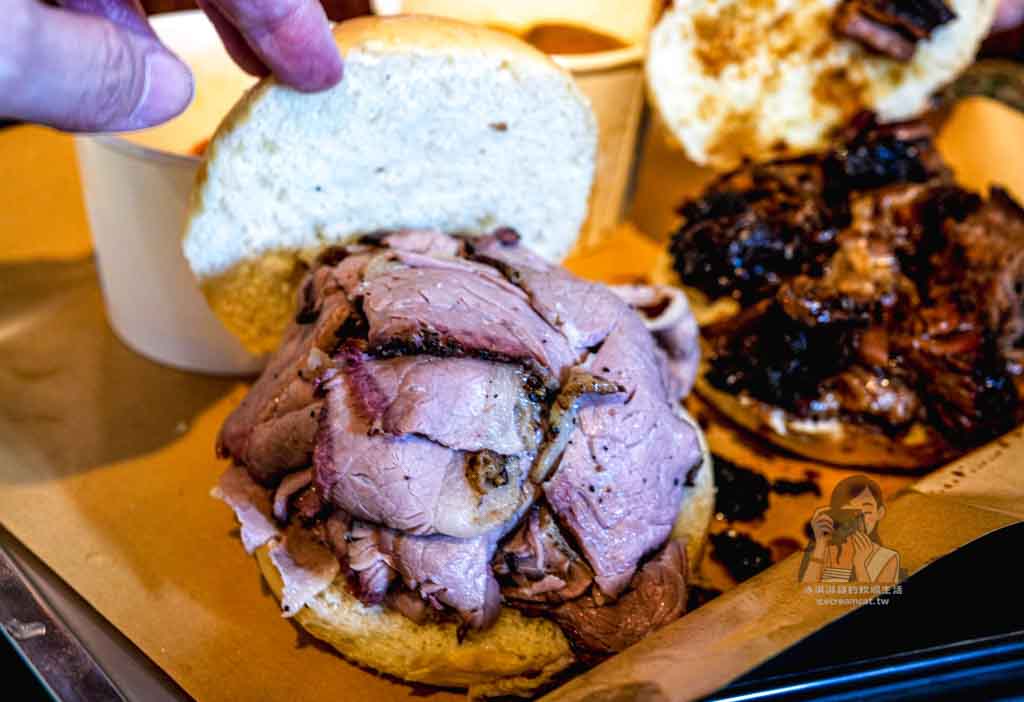 忠孝復興美食【Que&Go】南港Bogart’s Smokehouse分店，BBQ漢堡外帶店 @冰淇淋貓的軟爛生活