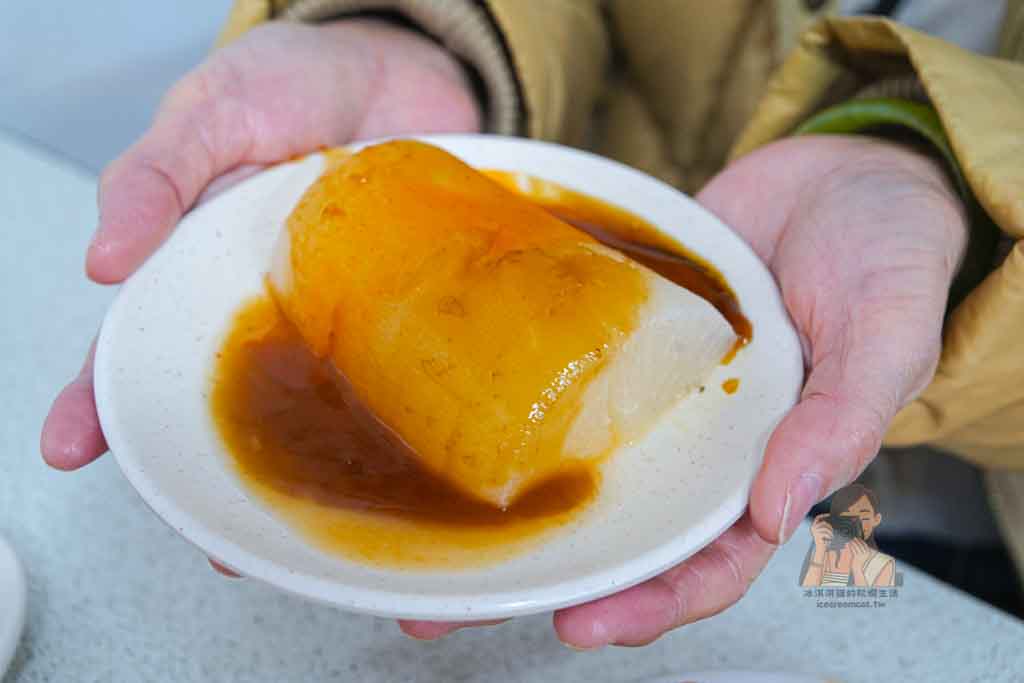 【石牌鹹粥】北投金龍市場早午餐 鹹粥＋炸物在地人愛店，北投運動中心美食 @冰淇淋貓的軟爛生活