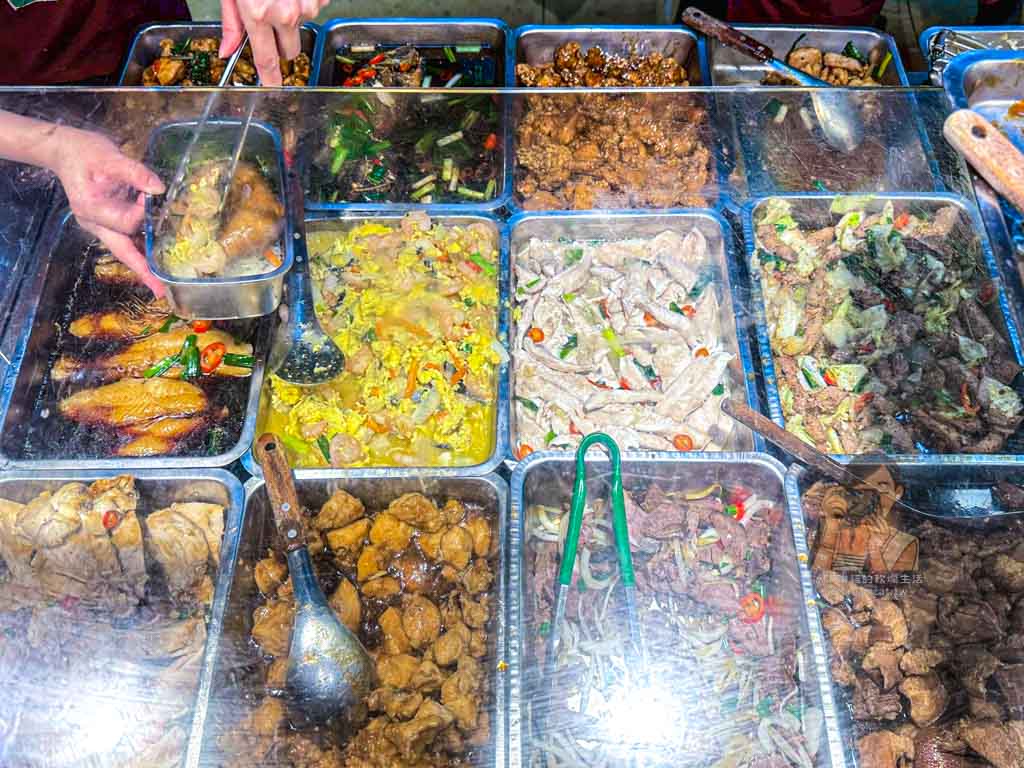 【有口福自助餐】北投石牌平價自助餐推薦，百元便當主菜＋4配菜超划算 @冰淇淋貓的軟爛生活