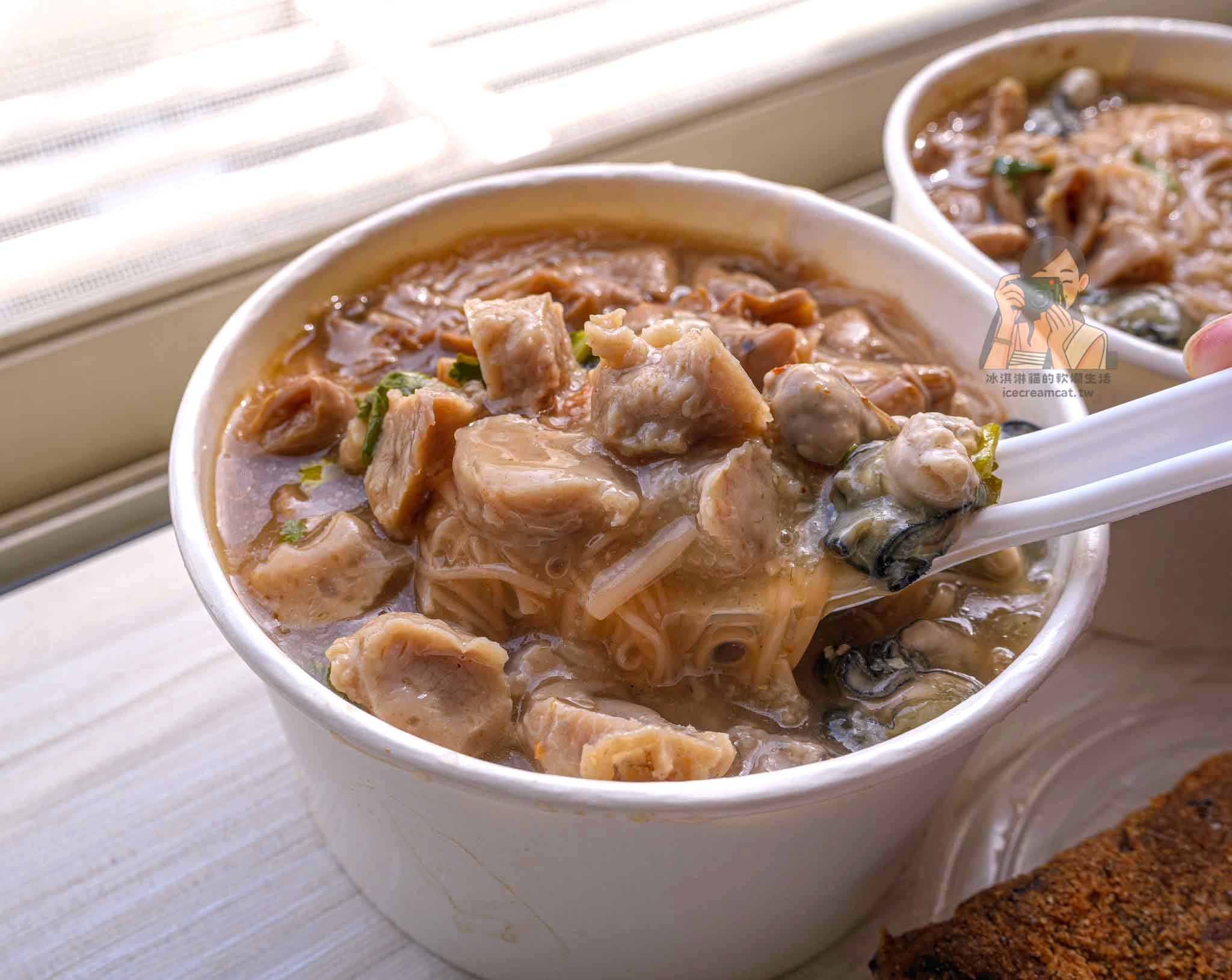 阿鎂麵線【北投石牌美食】排隊麵線攤，招牌麵線＋豬血糕必點｜唭哩岸站美食 @冰淇淋貓的軟爛生活