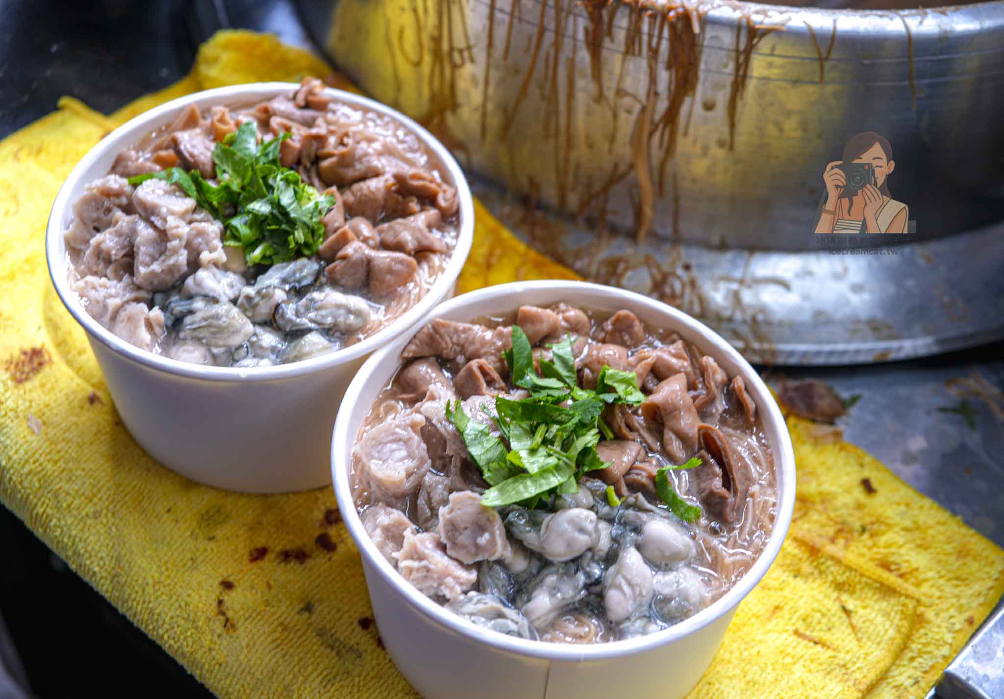 阿鎂麵線【北投石牌美食】排隊麵線攤，招牌麵線＋豬血糕必點｜唭哩岸站美食 @冰淇淋貓的軟爛生活