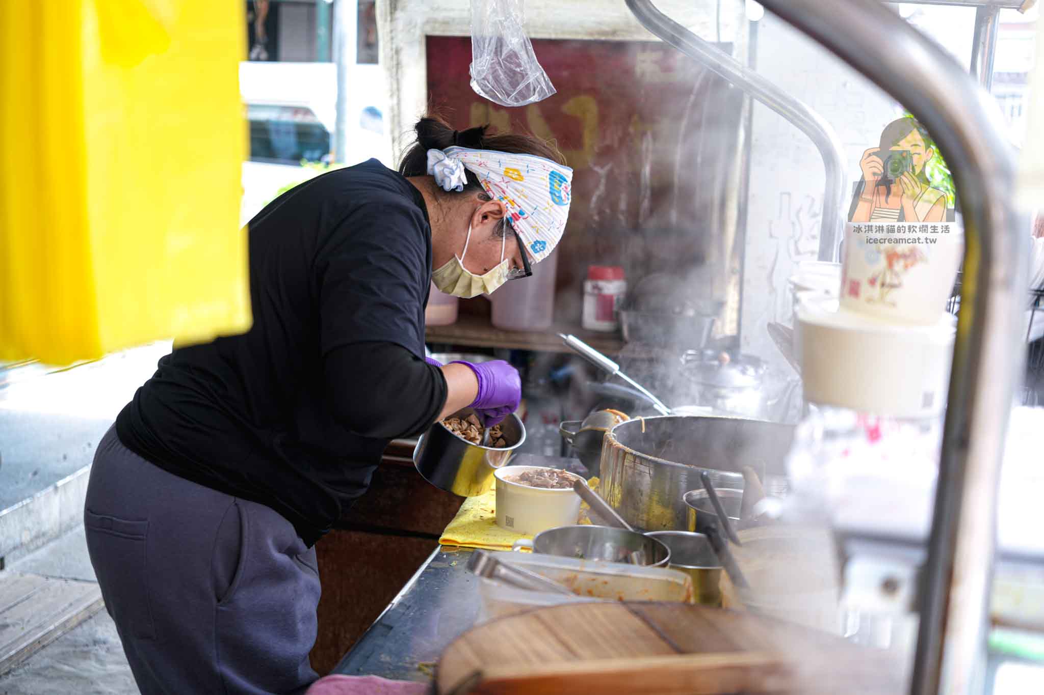 阿鎂麵線【北投石牌美食】排隊麵線攤，招牌麵線＋豬血糕必點｜唭哩岸站美食 @冰淇淋貓的軟爛生活
