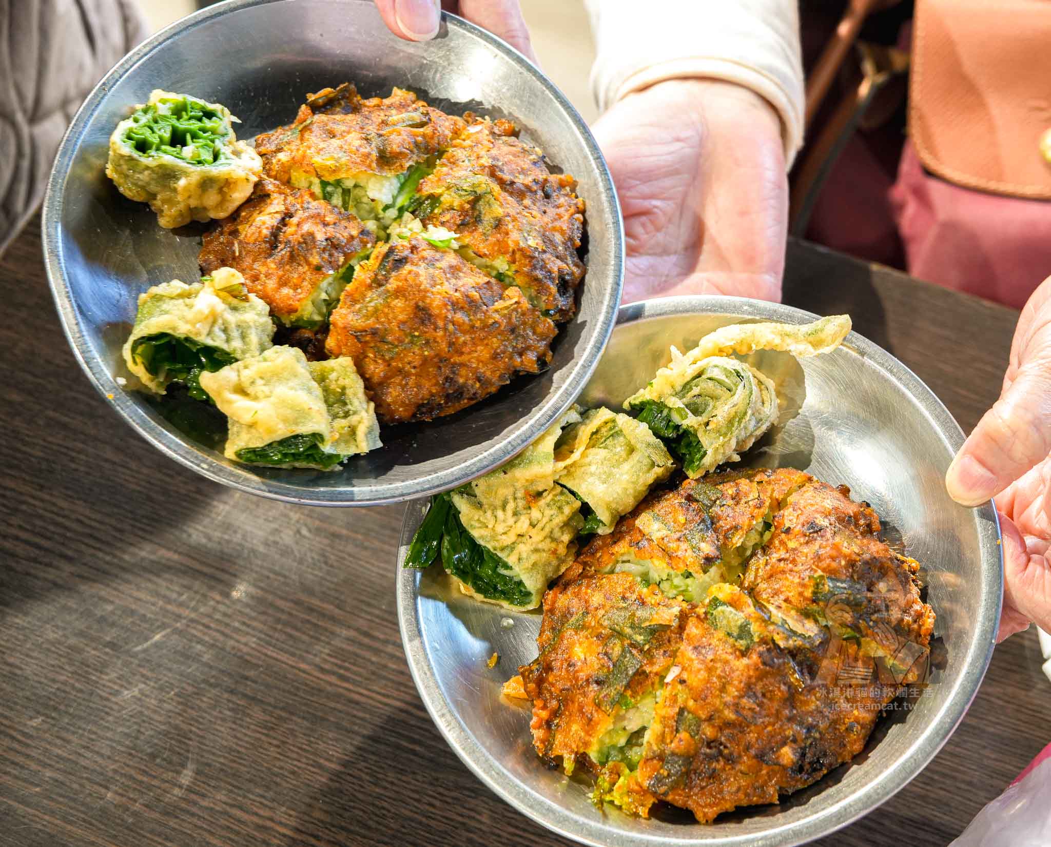 【蔡記迪化街古早味蚵嗲】永樂市場旁從路邊攤搬到店面，必吃大稻埕蚵嗲推薦 @冰淇淋貓的軟爛生活