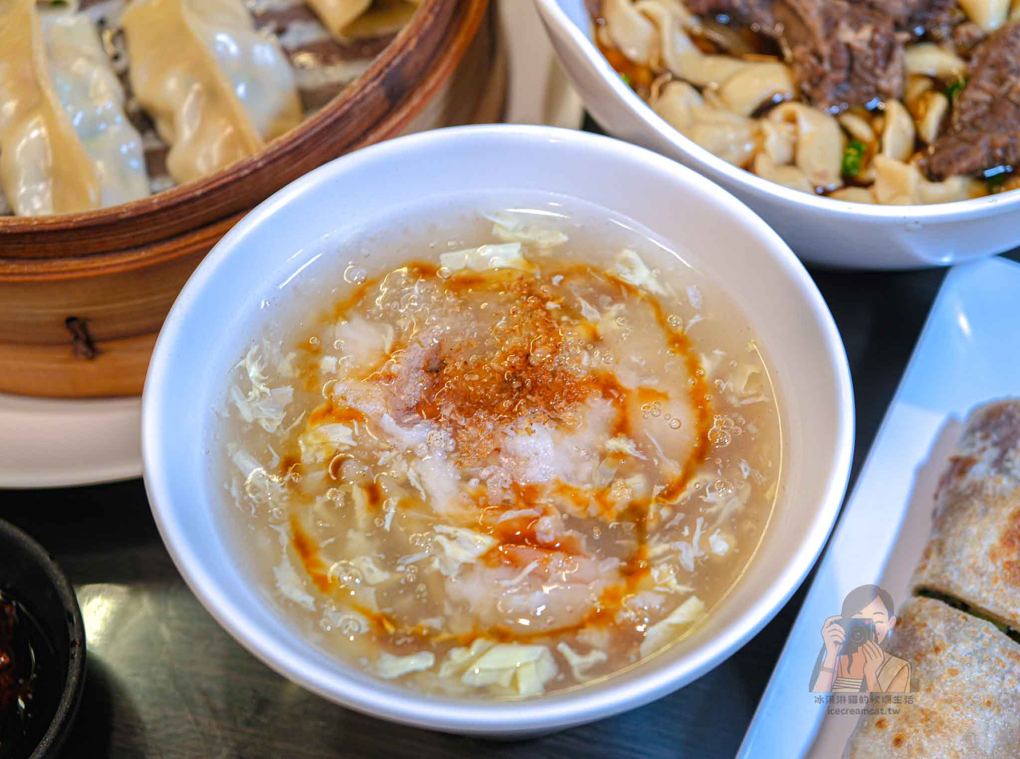 桃園美食｜鼎藏煎餃菜單必吃鍋貼，桃園平價版鼎泰豐人氣麵食 @冰淇淋貓的軟爛生活