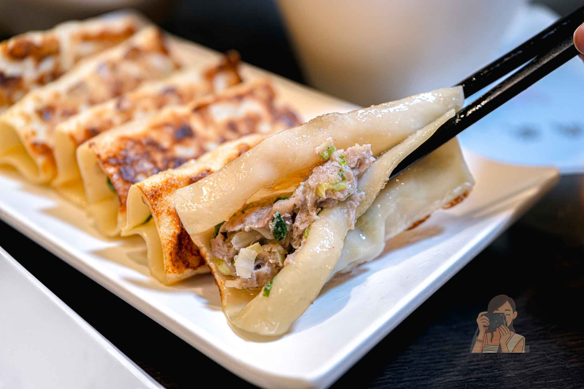 桃園美食｜鼎藏煎餃菜單必吃鍋貼，桃園平價版鼎泰豐人氣麵食 @冰淇淋貓的軟爛生活