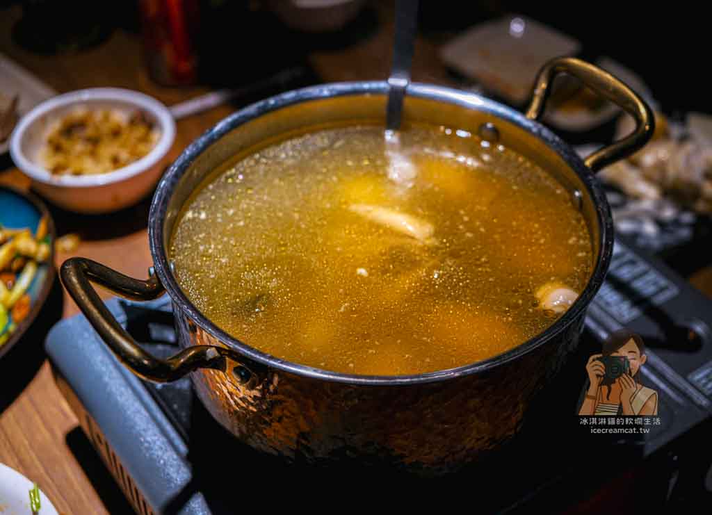 有有1969【台北遼寧街美食】米其林指南入選50年熱炒店，菜單必點百花油條 @冰淇淋貓的軟爛生活