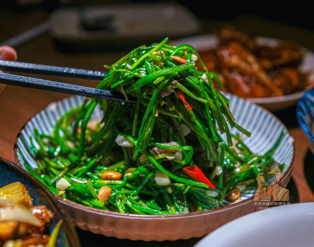 有有1969【台北遼寧街美食】米其林指南入選50年熱炒店，菜單必點百花油條 @冰淇淋貓的軟爛生活