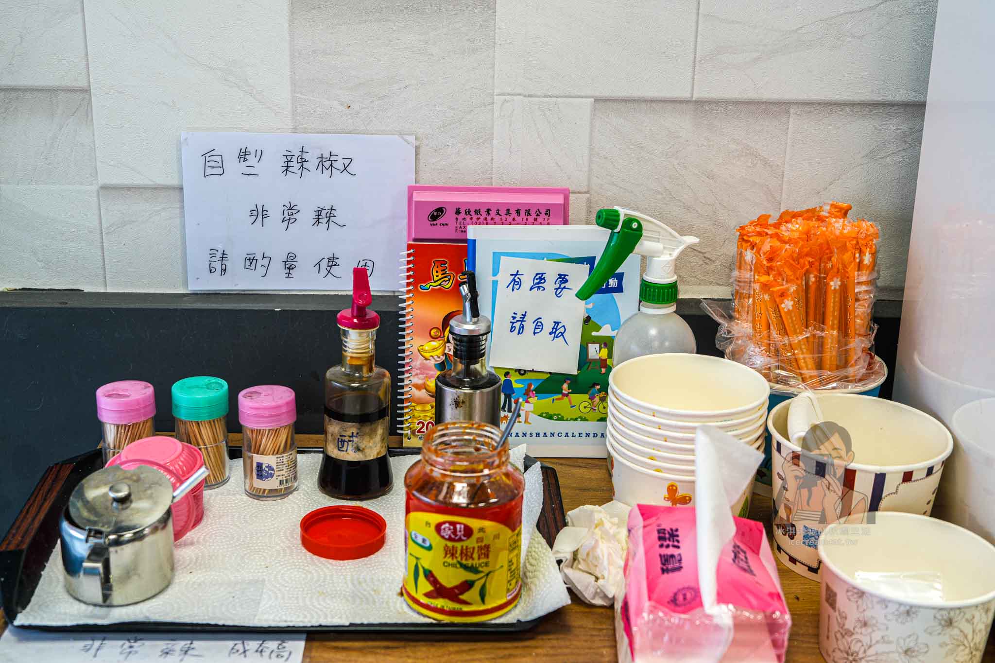 【北投必吃】簡記排骨酥麵 北投市場排隊老店，台北排骨酥麵最強之一 @冰淇淋貓的軟爛生活