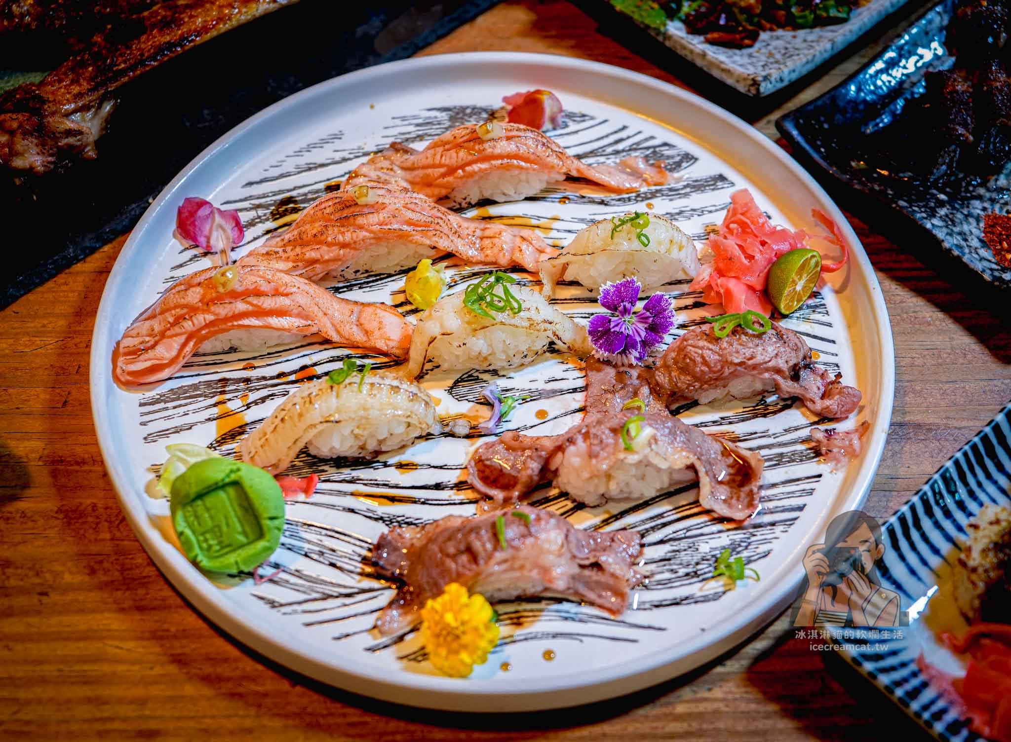 【桃園美食】小料理食事處｜桃園後站必吃日料居酒屋，高評價串燒＋生魚片，宵夜聚餐首選 @冰淇淋貓的軟爛生活