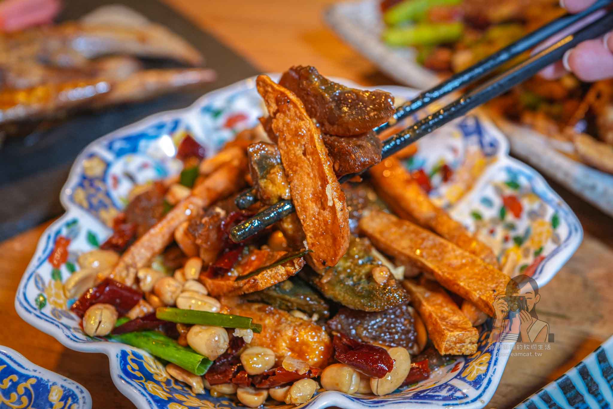 【桃園美食】小料理食事處｜桃園後站必吃日料居酒屋，高評價串燒＋生魚片，宵夜聚餐首選 @冰淇淋貓的軟爛生活