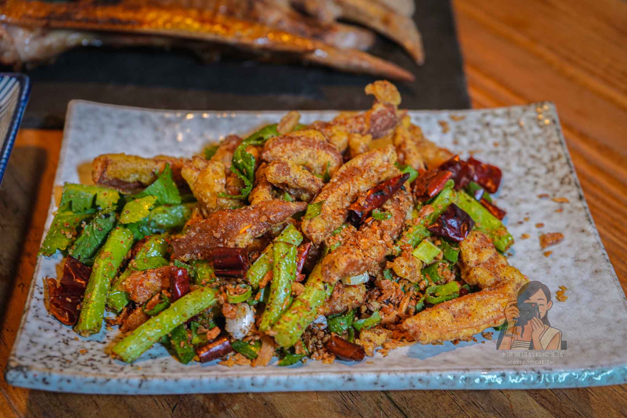 【桃園美食】小料理食事處｜桃園後站必吃日料居酒屋，高評價串燒＋生魚片，宵夜聚餐首選 @冰淇淋貓的軟爛生活