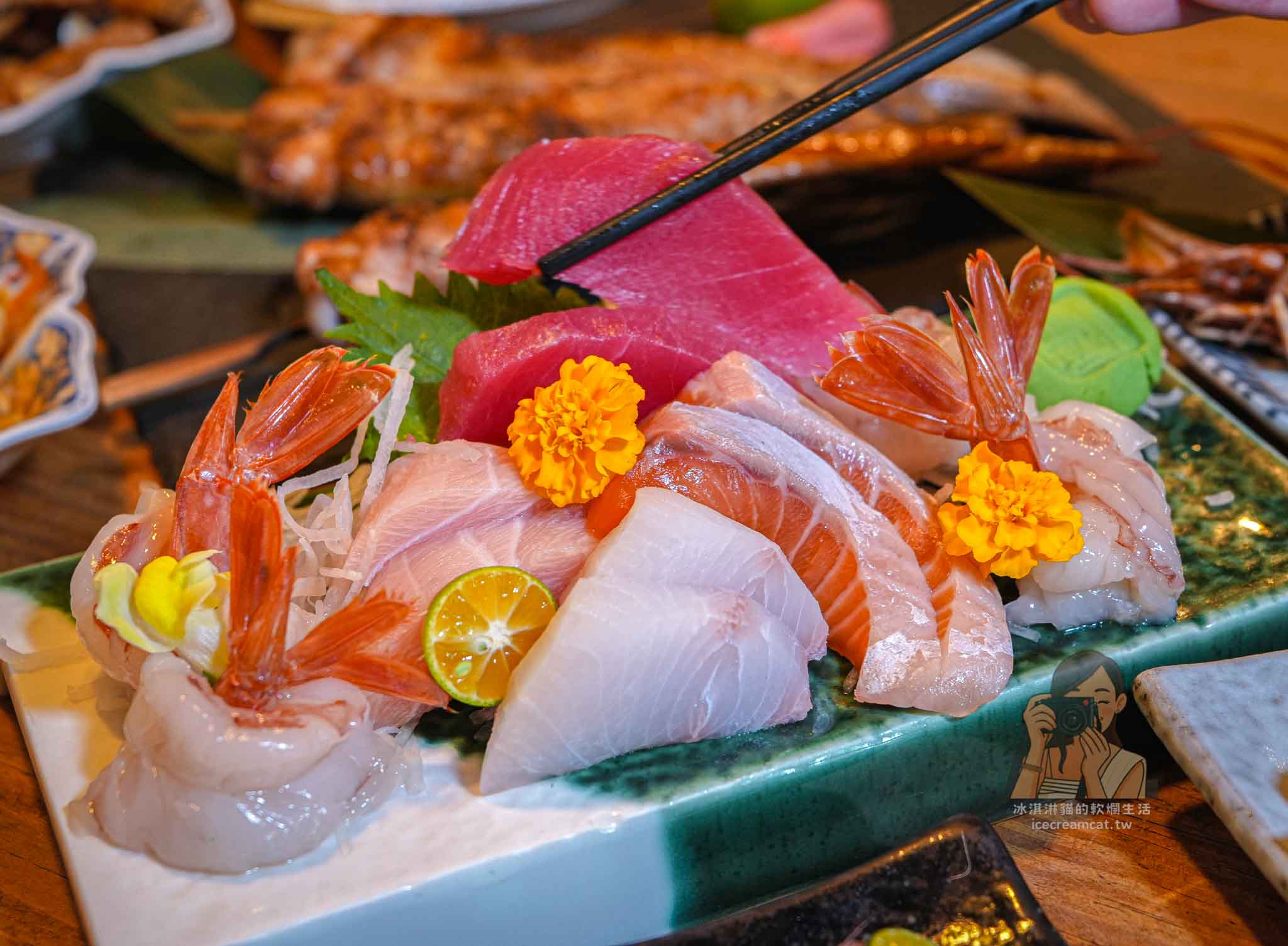 【桃園美食】小料理食事處｜桃園後站必吃日料居酒屋，高評價串燒＋生魚片，宵夜聚餐首選 @冰淇淋貓的軟爛生活