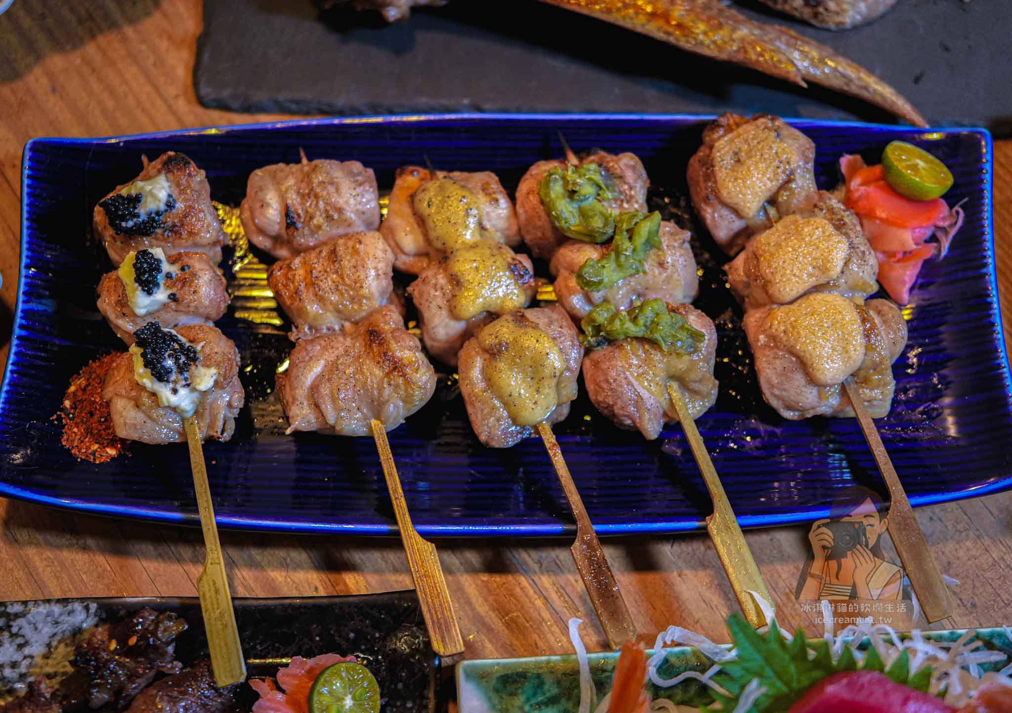 【桃園美食】小料理食事處｜桃園後站必吃日料居酒屋，高評價串燒＋生魚片，宵夜聚餐首選 @冰淇淋貓的軟爛生活