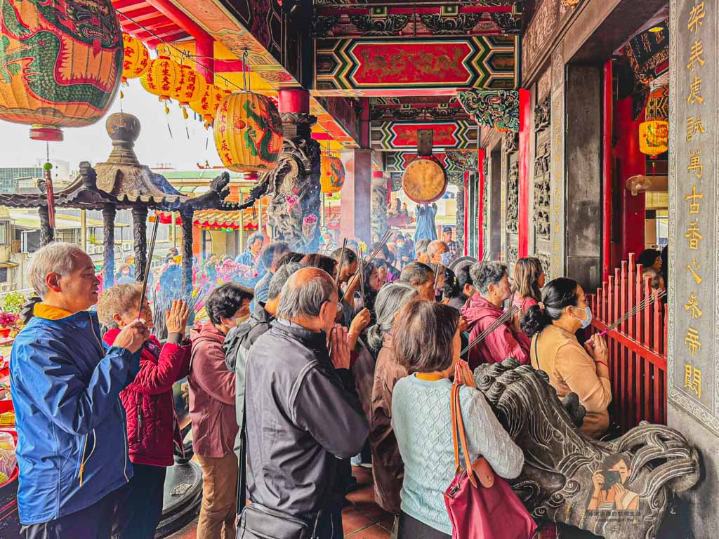 2026圓山站美食|大龍峒商圈小吃 及在百年古蹟保安宮的屋頂看飛機 @冰淇淋貓的軟爛生活 2026圓山站美食|大龍峒商圈小吃 及在百年古蹟保安宮的屋頂看飛機 @冰淇淋貓的軟爛生活