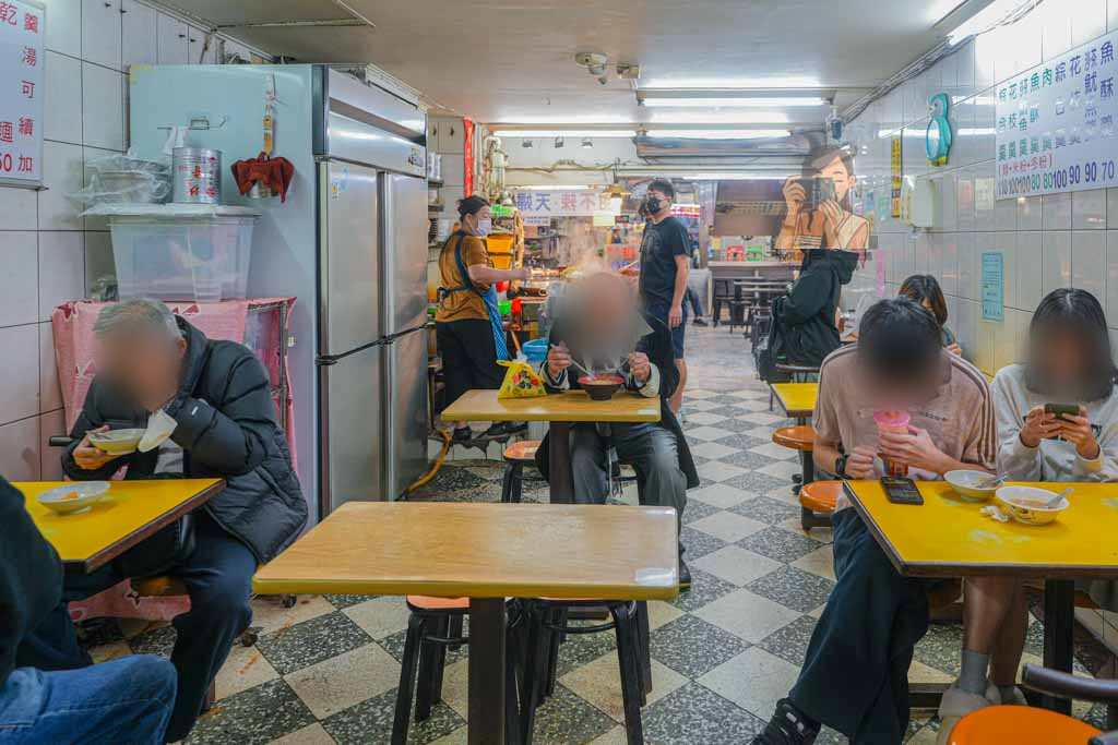 【貝玉天婦羅】西門町美食萬年大樓地下街必吃甜不辣、魷魚羹，原萬聯甜不辣 @冰淇淋貓的軟爛生活