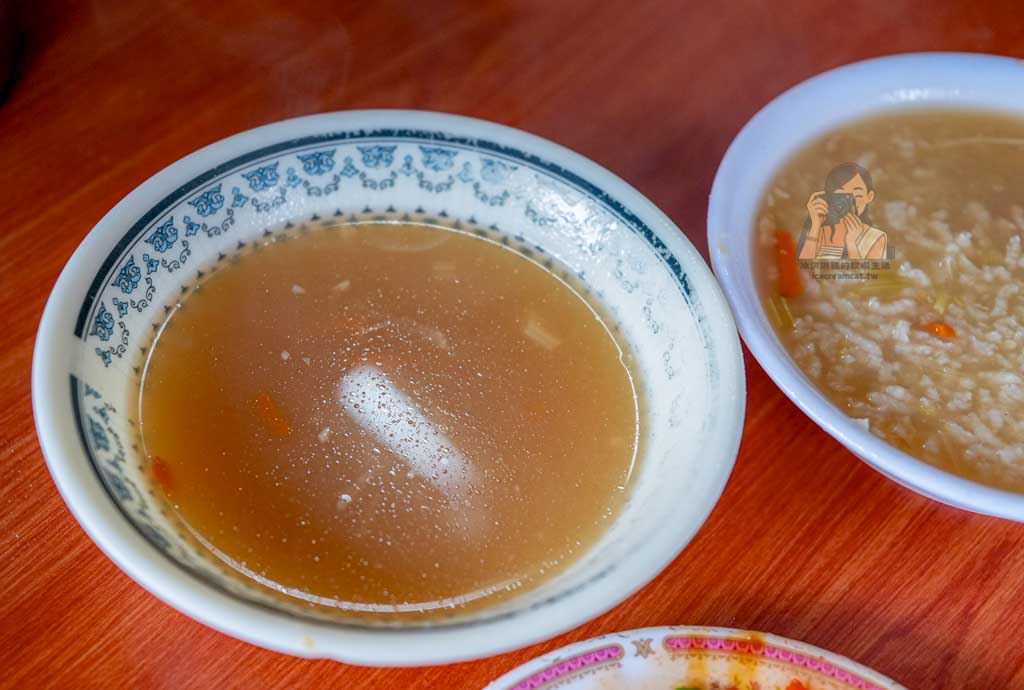 無名鹹粥延平北路酒泉街口｜大同區60年鹹粥紅燒肉早餐，圓山美食推薦 @冰淇淋貓的軟爛生活