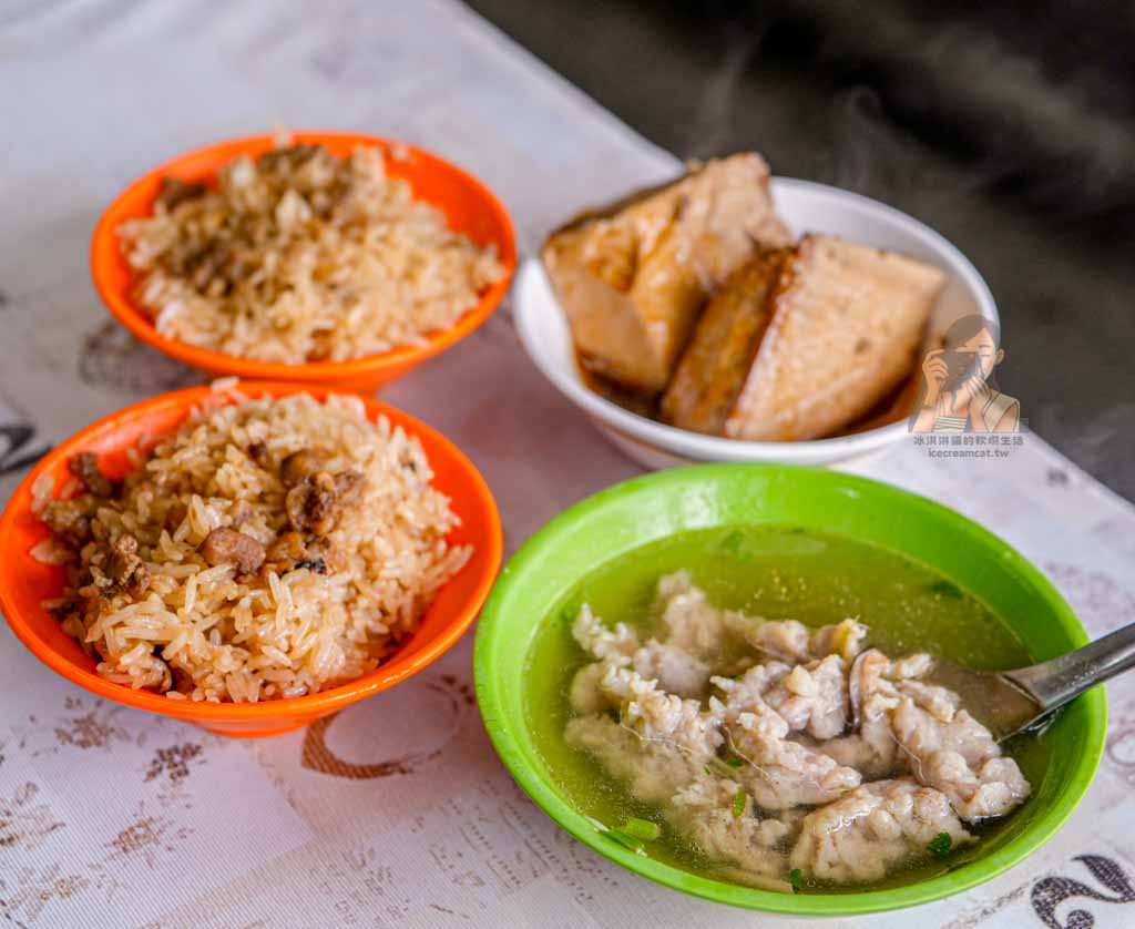 【酒泉傳統油飯】大同區延平北路美食 詹姆士推薦油飯，捷運圓山站早午餐 @冰淇淋貓的軟爛生活