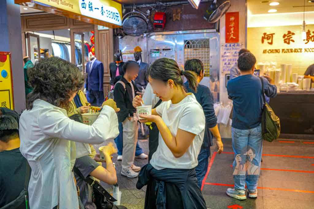 阿宗麵線｜西門町美食必吃！阿宗麵線多少錢、菜單、分店、歷史、觀光客必吃 @冰淇淋貓的軟爛生活