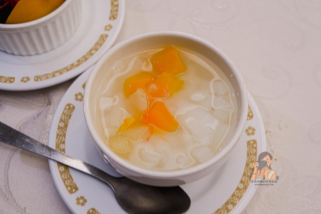 兄弟飯店港式飲茶｜梅花廳手推車必吃推薦、訂位方式、菜單價格，台北粵菜 @冰淇淋貓的軟爛生活